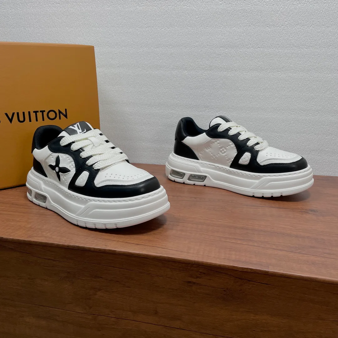 Кроссовки Мужские Louis Vuitton 18697584