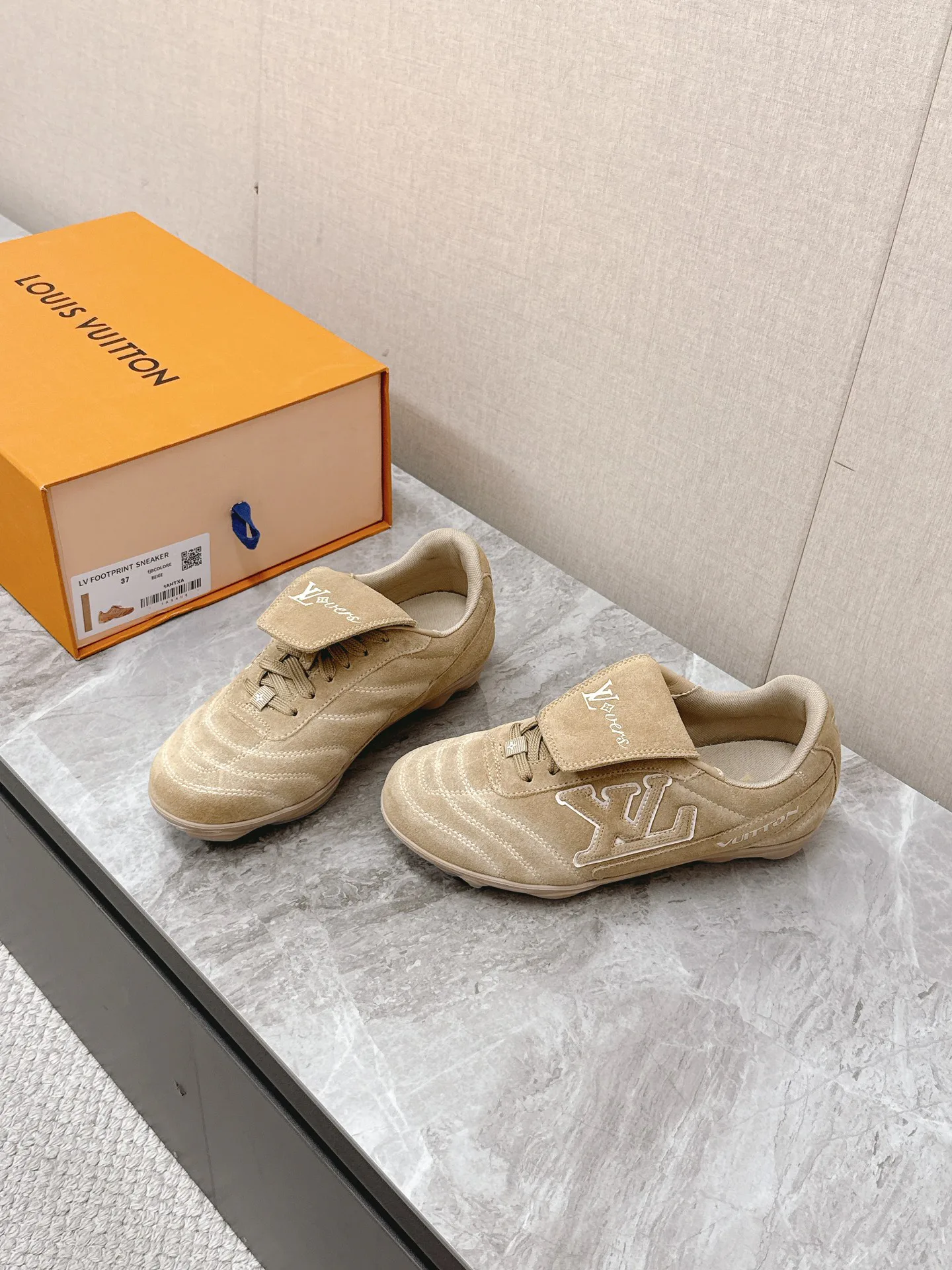 Кроссовки Женские Louis Vuitton 4507765