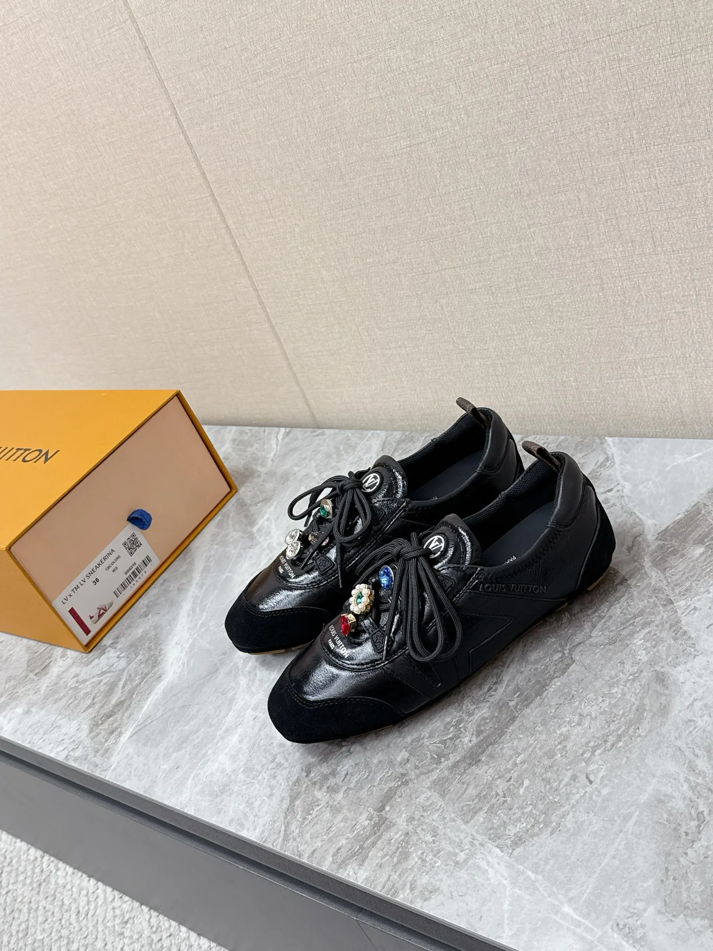 Кроссовки Женские Louis Vuitton 2625300