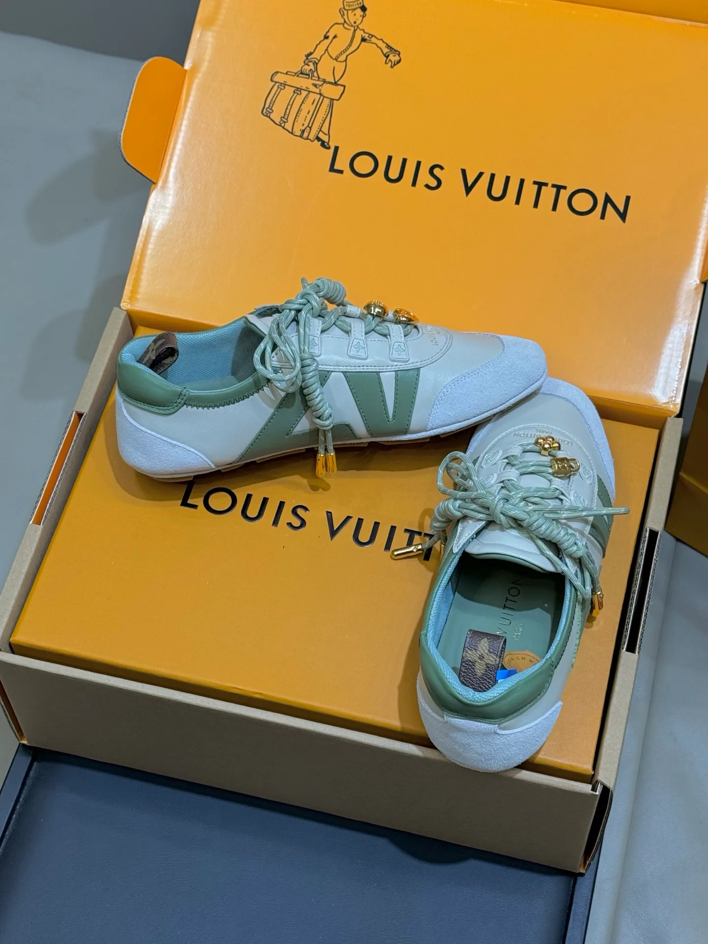 Кроссовки Женские Louis Vuitton 1130763