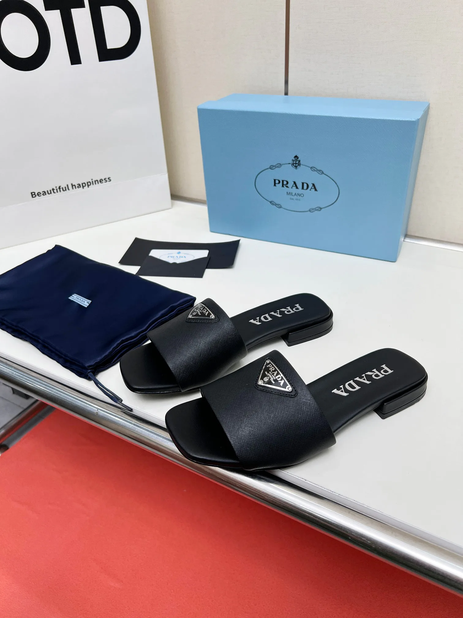 Шлепанцы Женские Prada 11386449