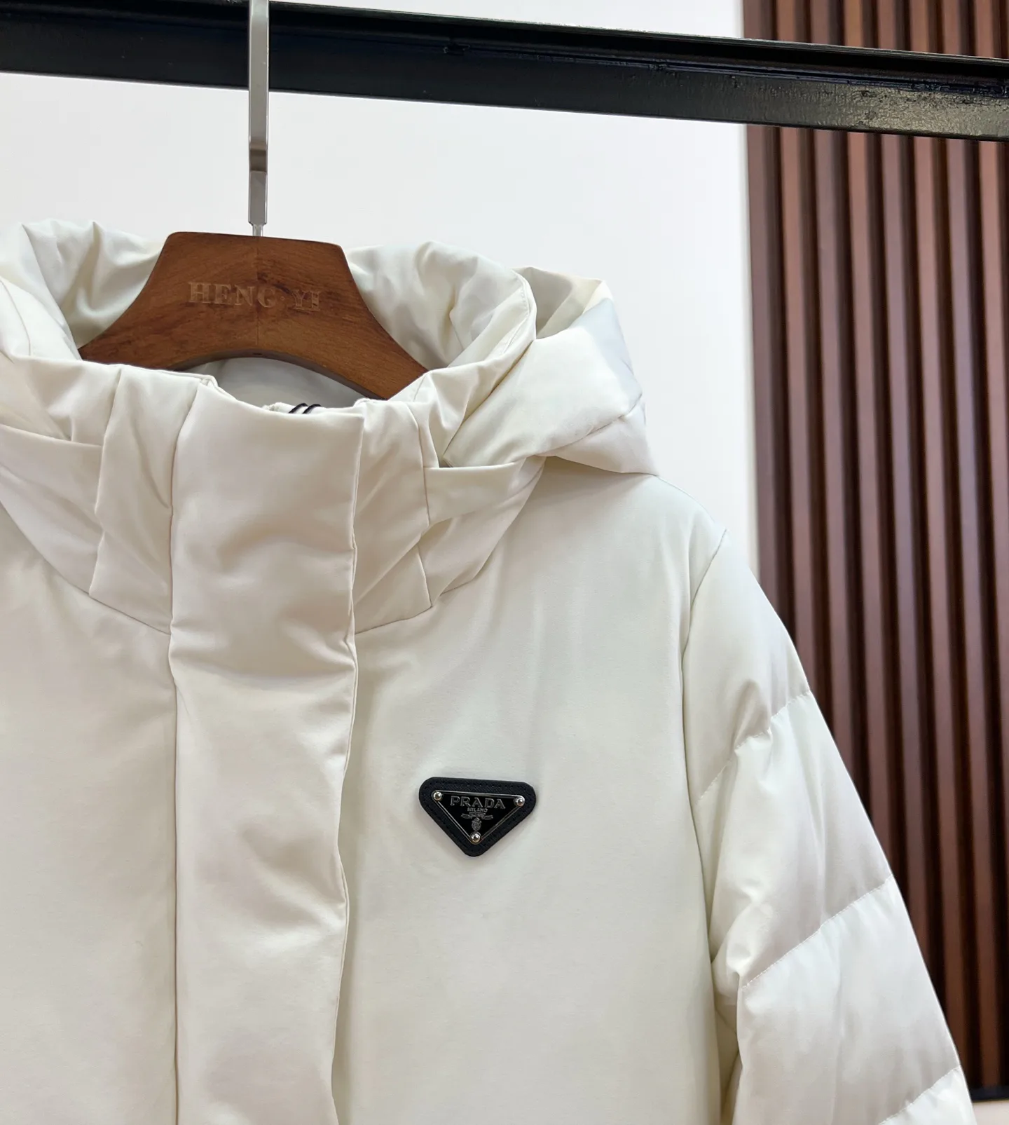 Куртки И Пуховики Женские Prada 18584429