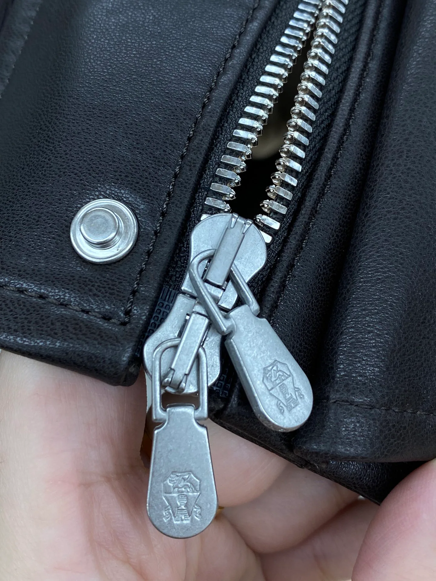 Куртки И Пуховики Мужские Brunello Cucinelli 163263