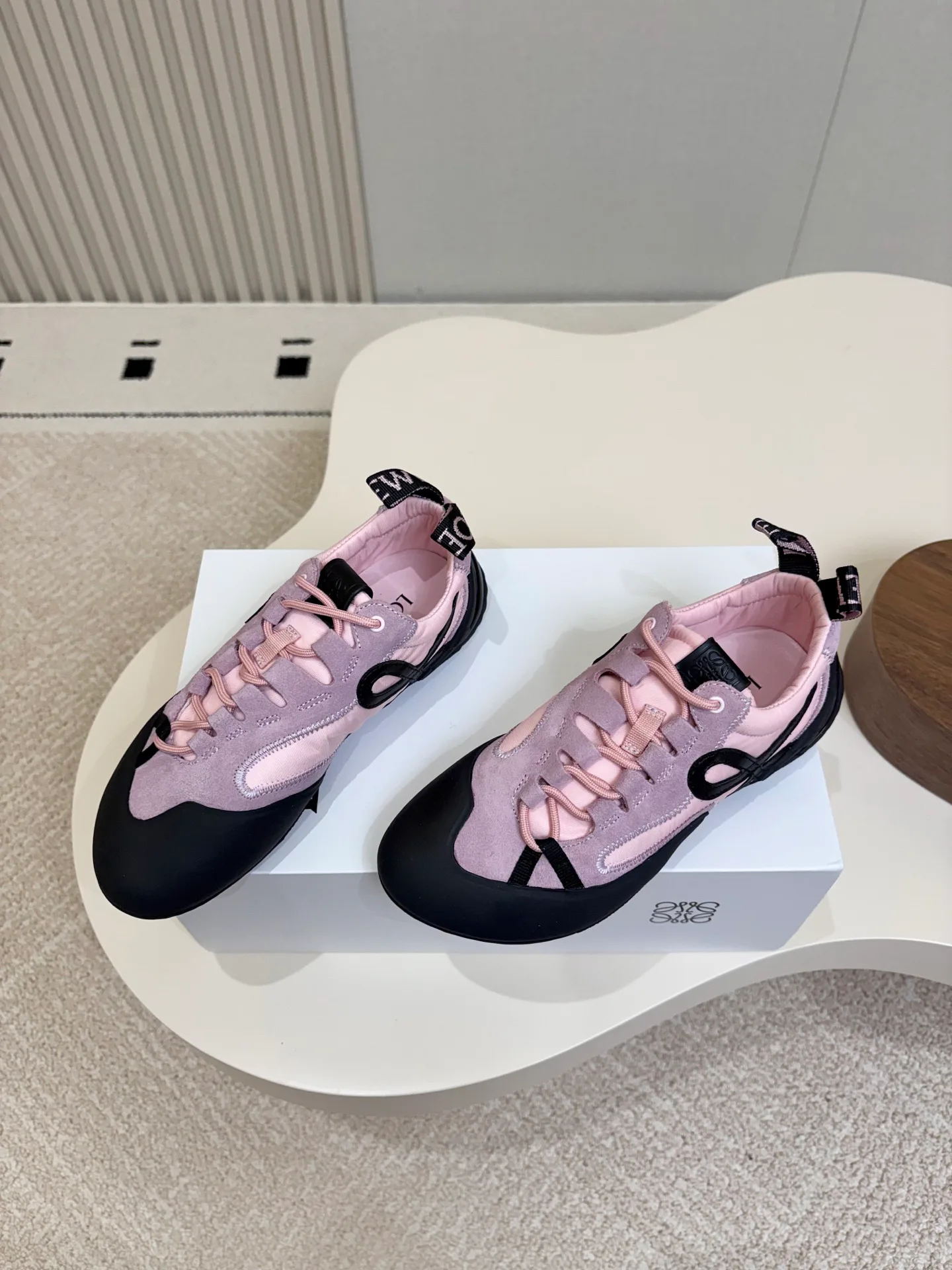 Кроссовки Женские Loewe 17902776