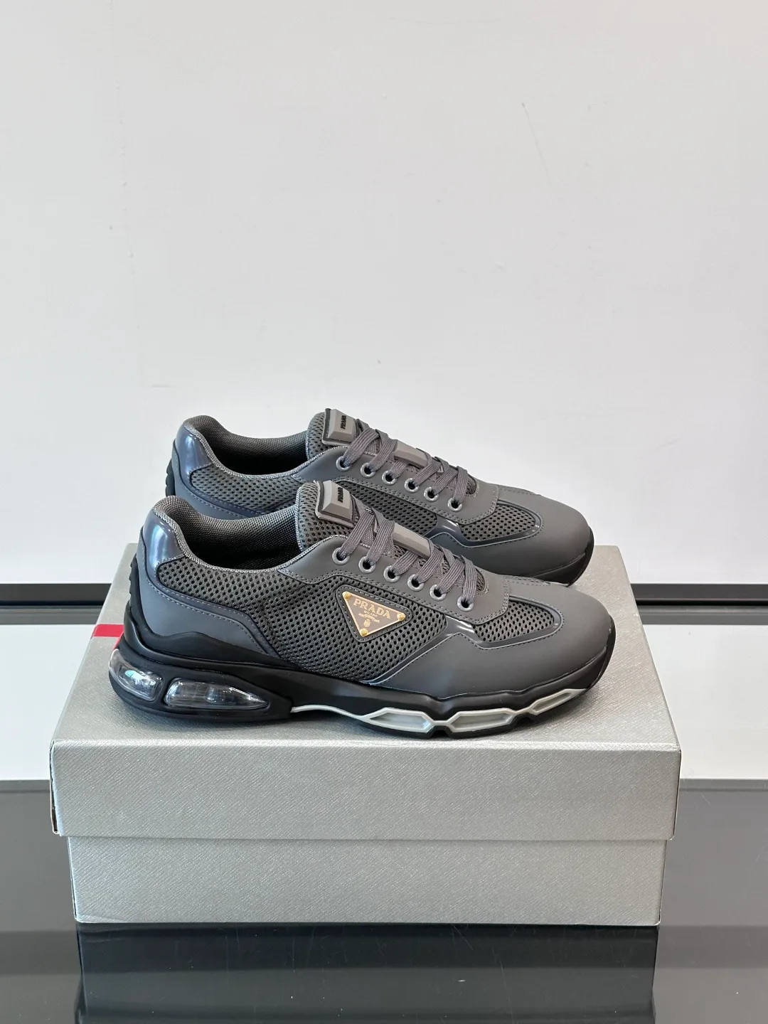 Кроссовки Женские Prada 18564276