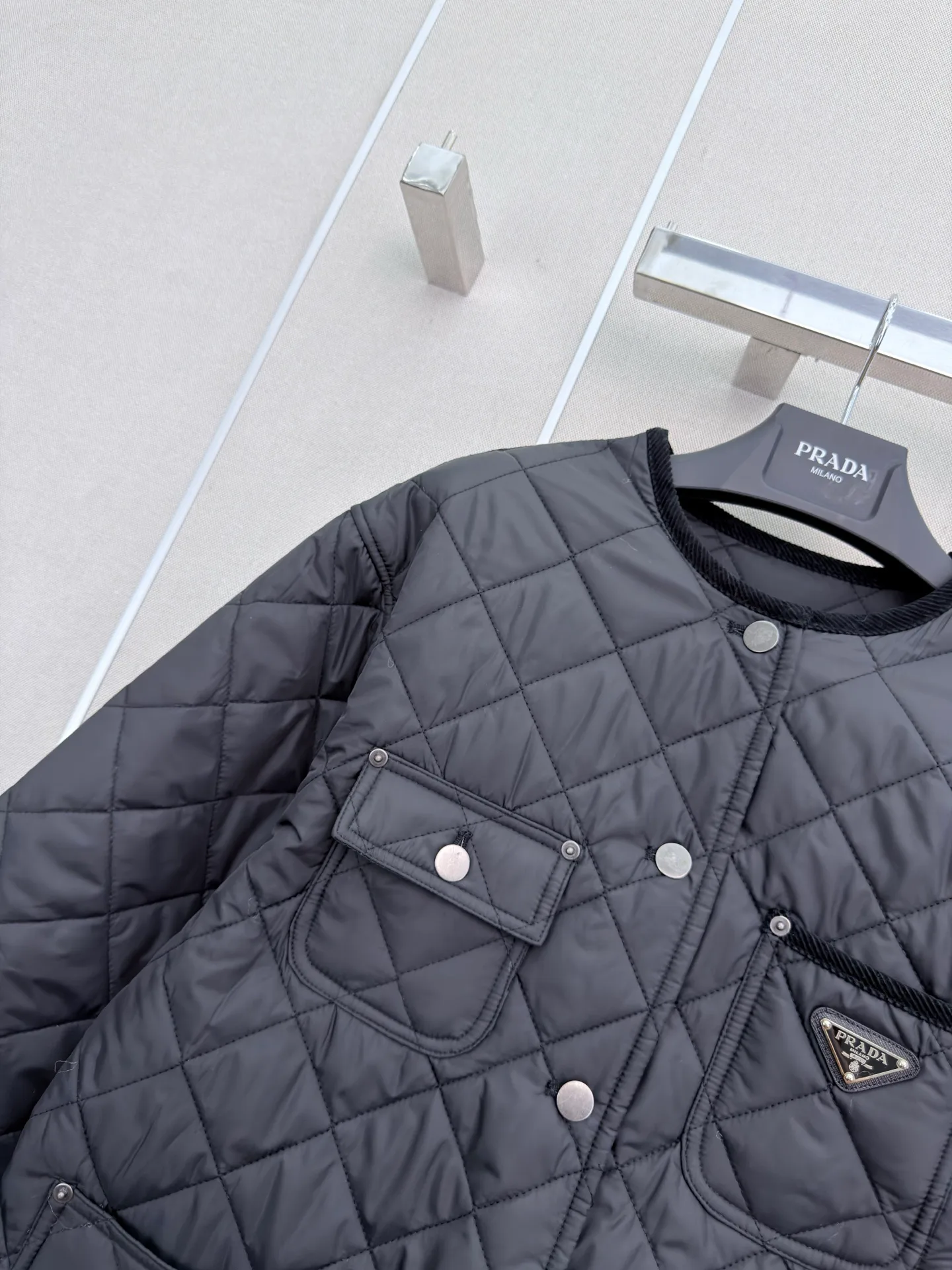 Куртки И Пуховики Женские Prada 18790474