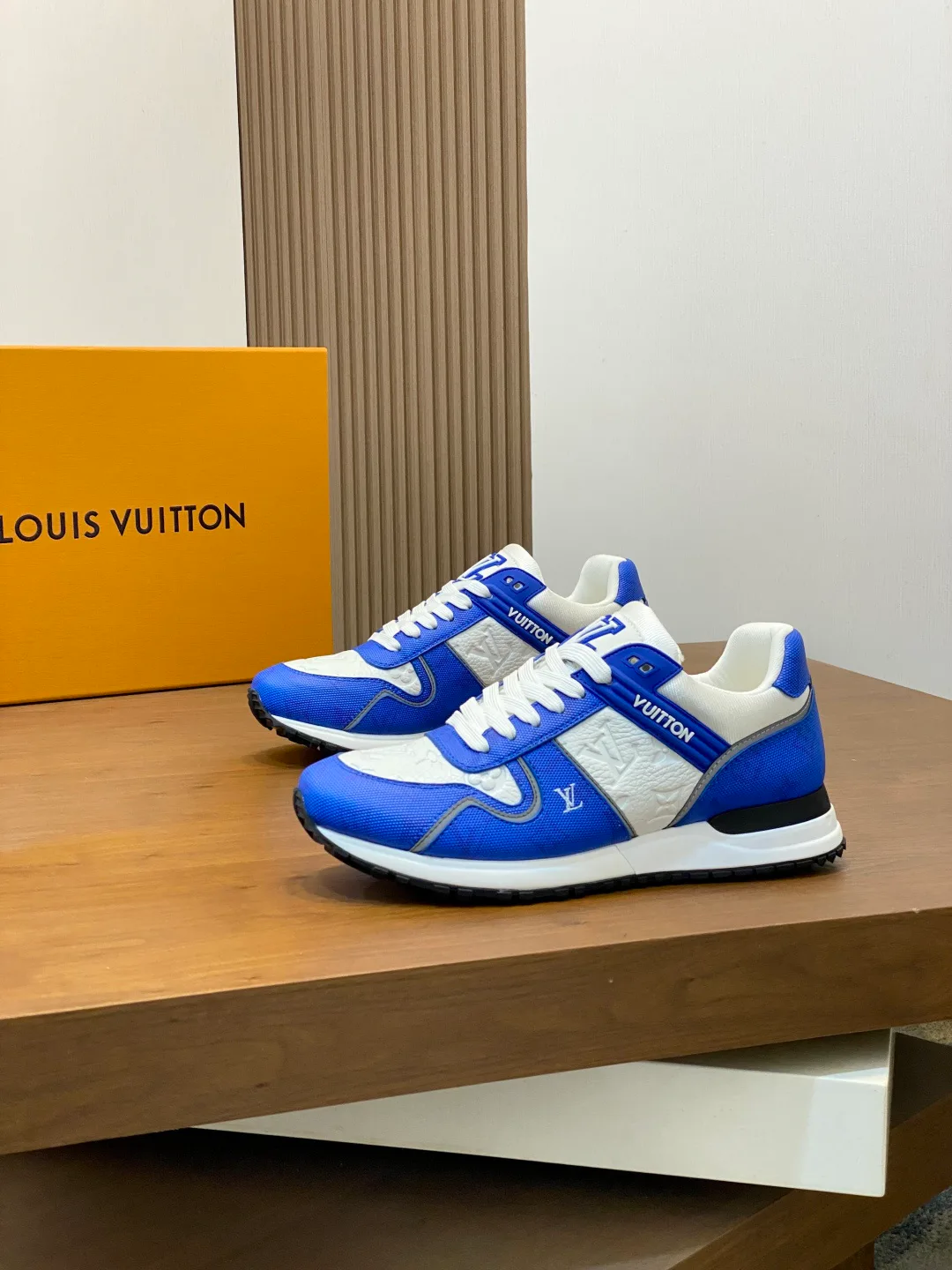 Кроссовки Мужские Louis Vuitton 318054