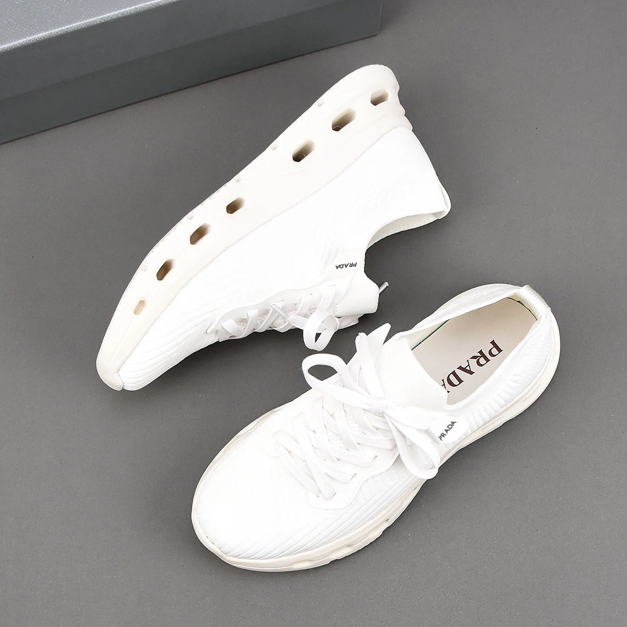 Кроссовки Мужские Prada 10736406