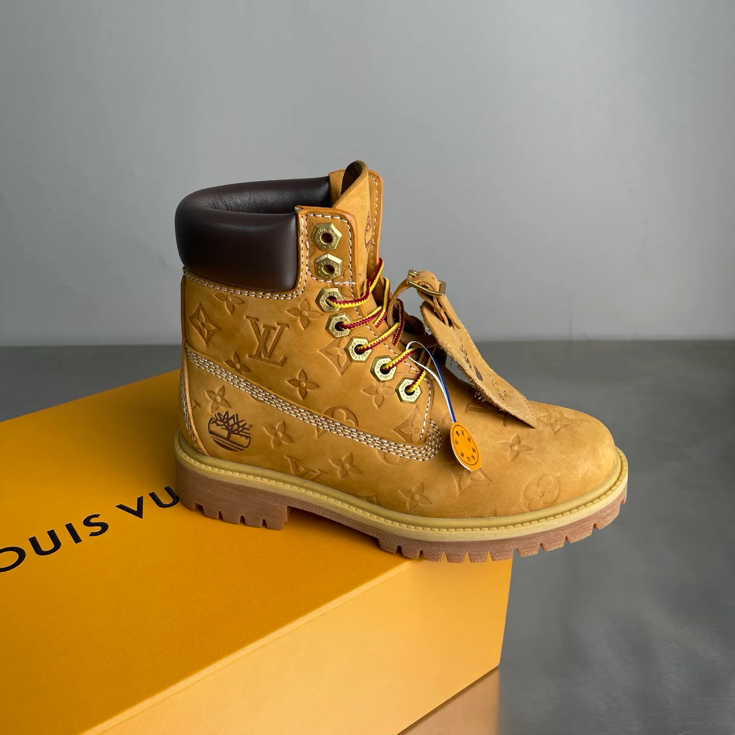 Ботинки Мужские Louis Vuitton 18950907