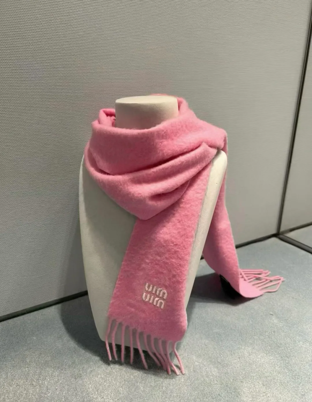 Шарфы Miu Miu 17960040