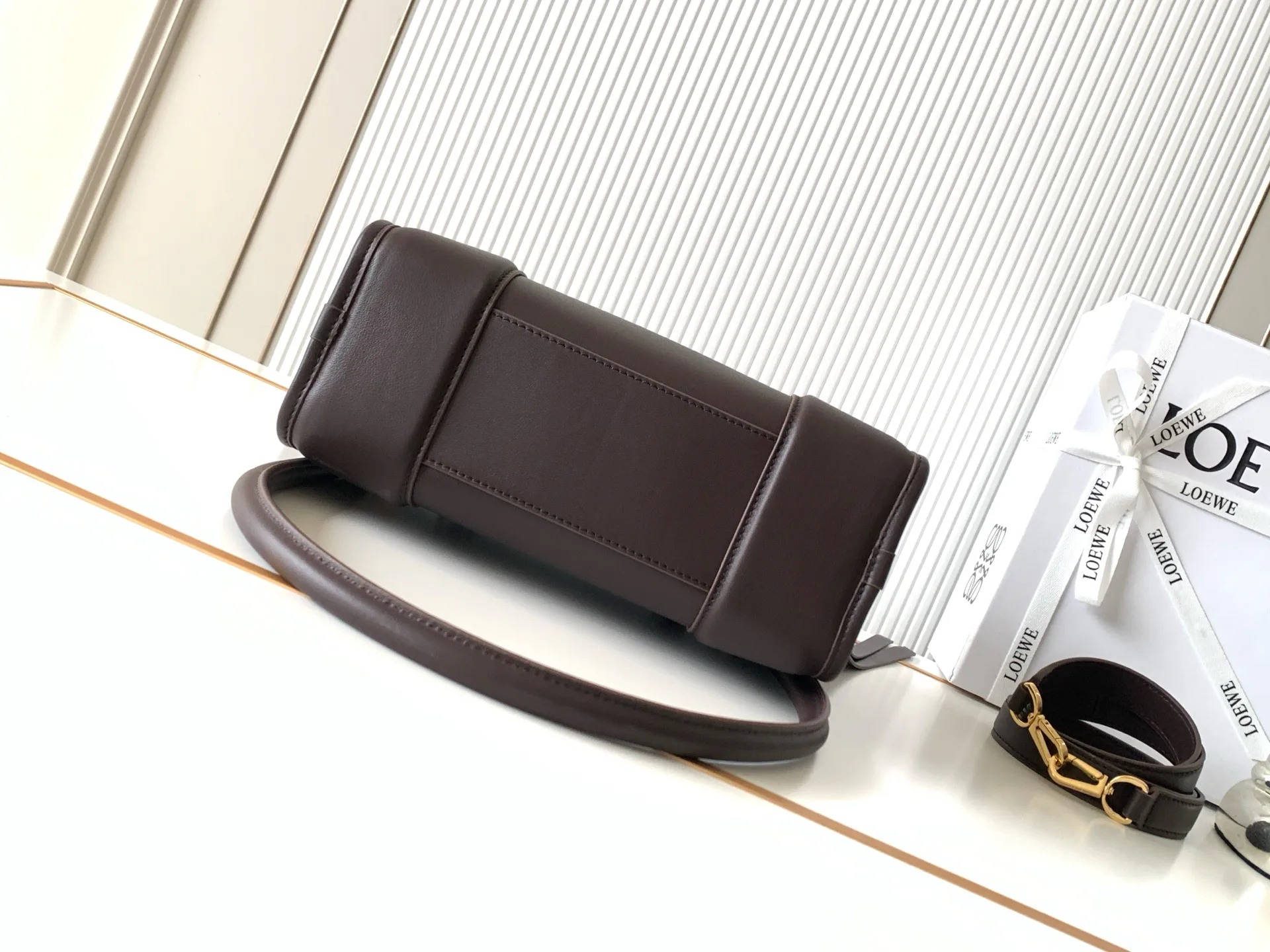Классические Сумки Женские Loewe 13577462