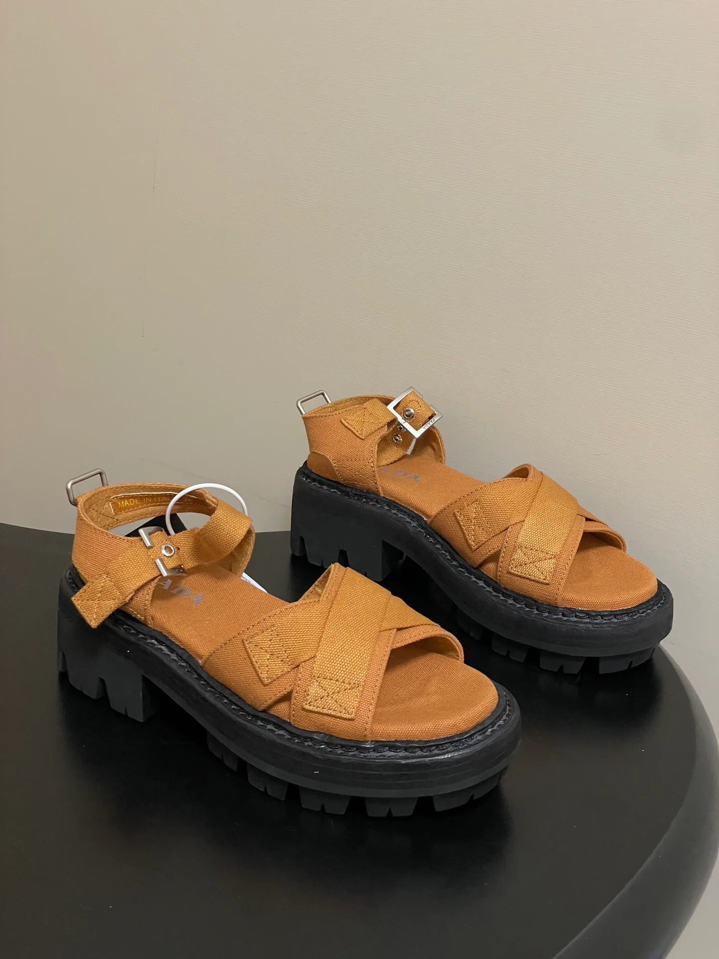 Босоножки Женские Prada 12810957