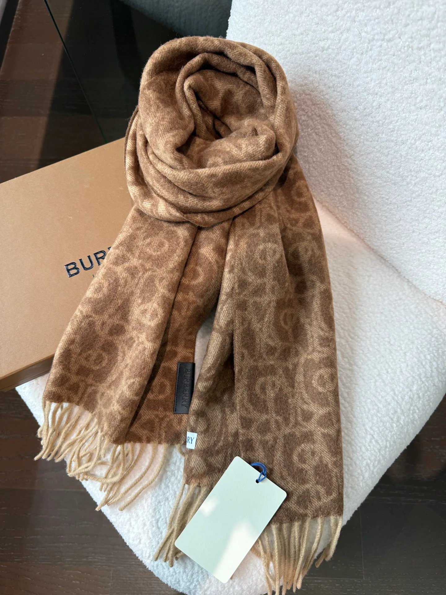 Шарфы Burberry 18002703