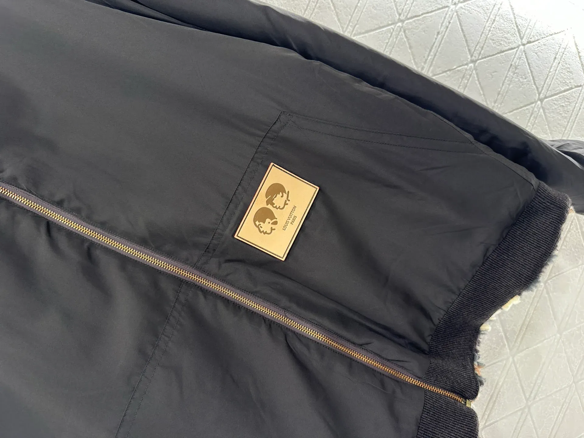 Куртки И Пуховики Женские Louis Vuitton 90761