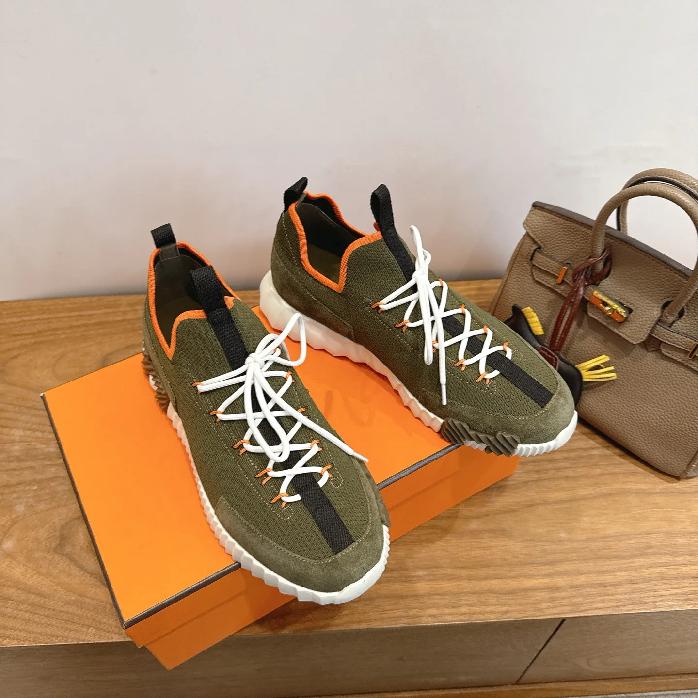 Кроссовки Женские Hermes 1880301