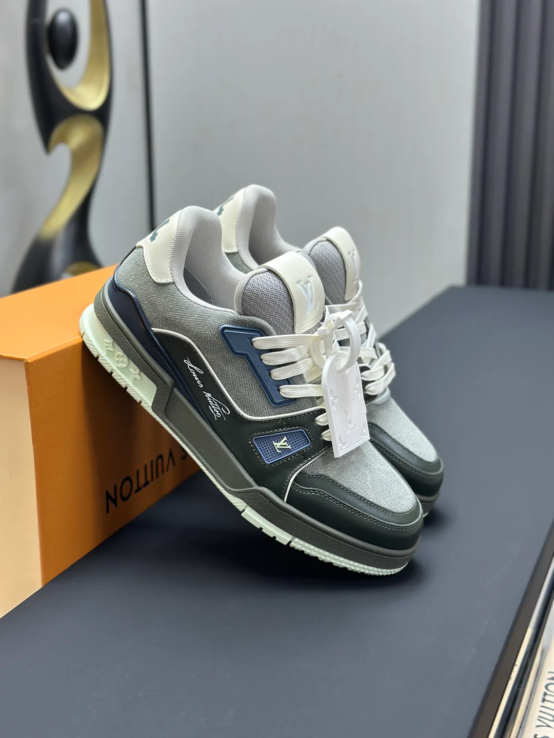 Кроссовки Женские Louis Vuitton 9581195