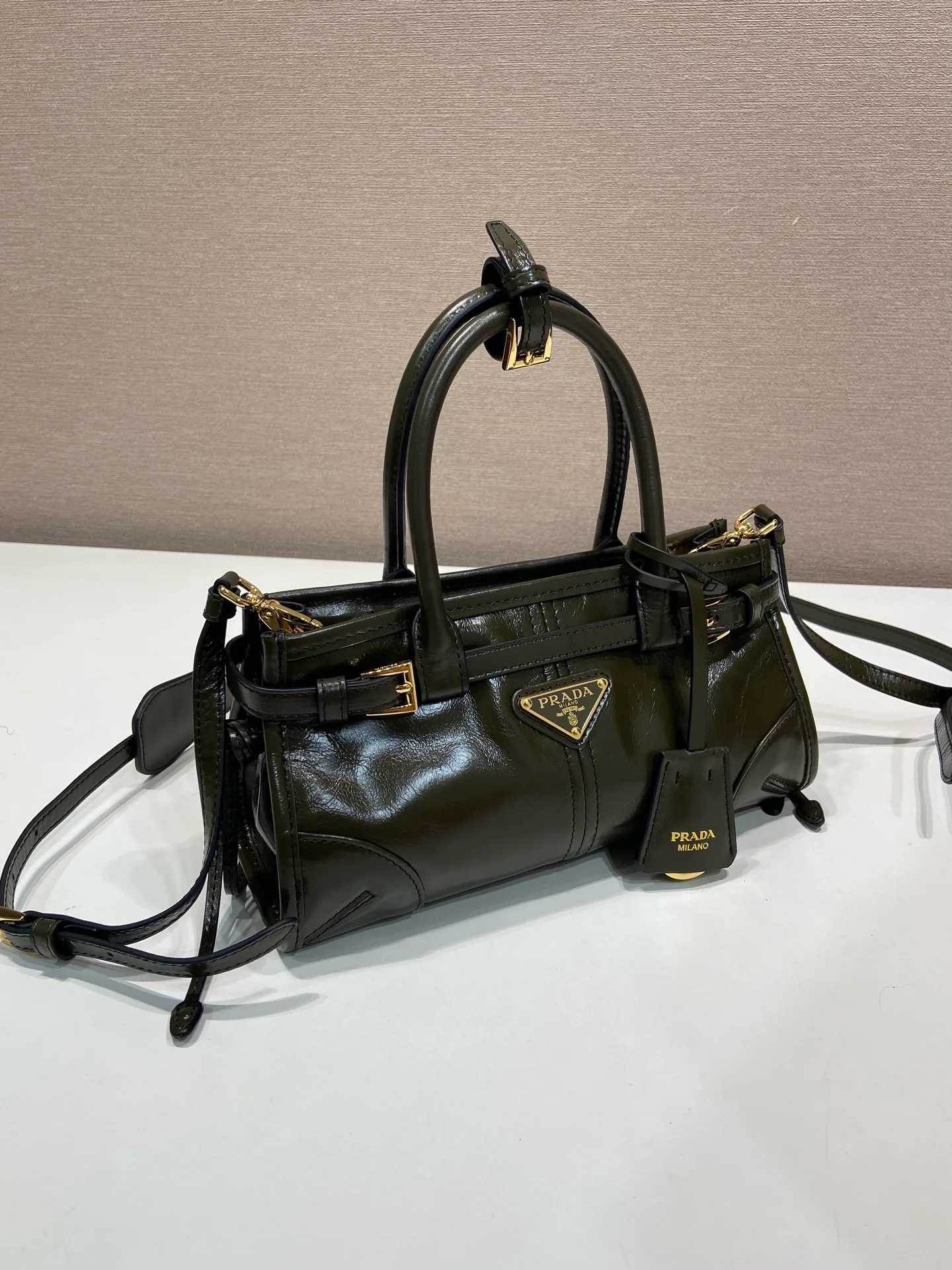Классические Сумки Женские Prada 18184672