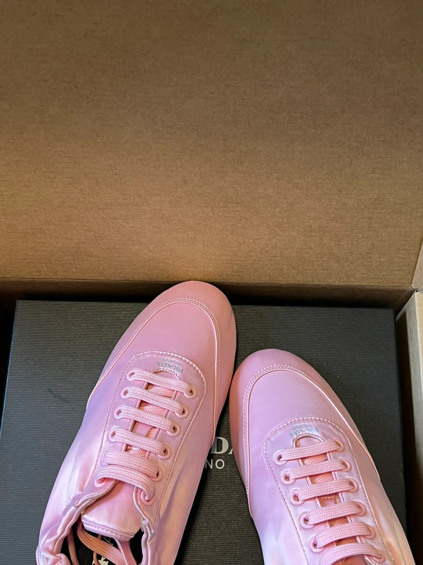 Кроссовки Женские Prada 516019