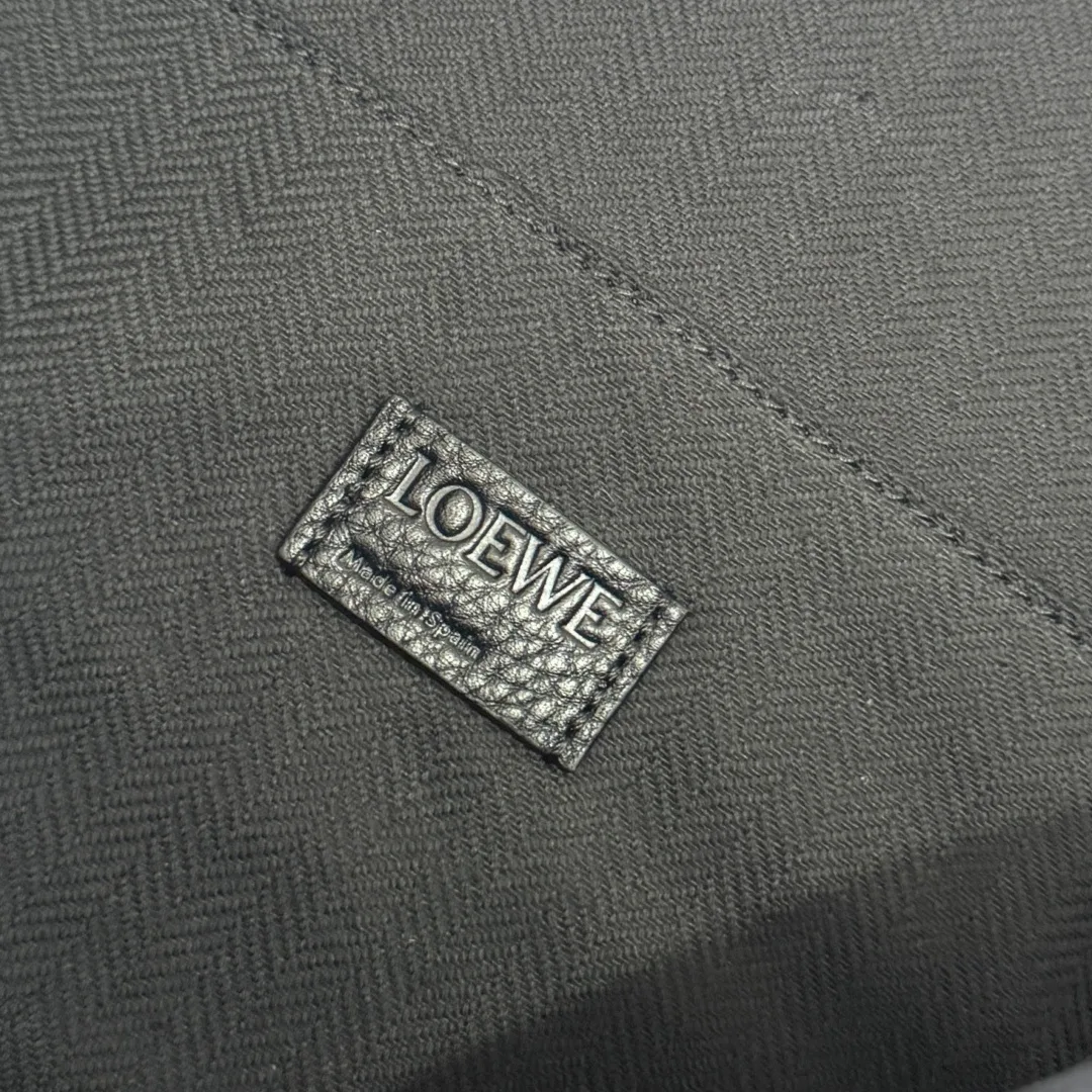 Классические Сумки Женские Loewe 17502843