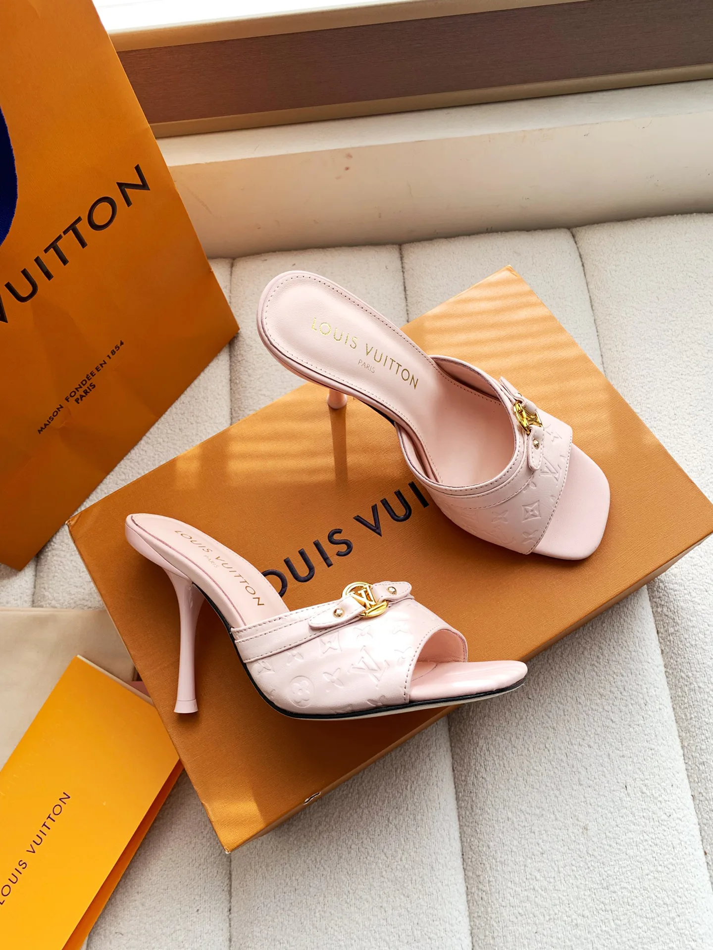 Босоножки Женские Louis Vuitton 10461969