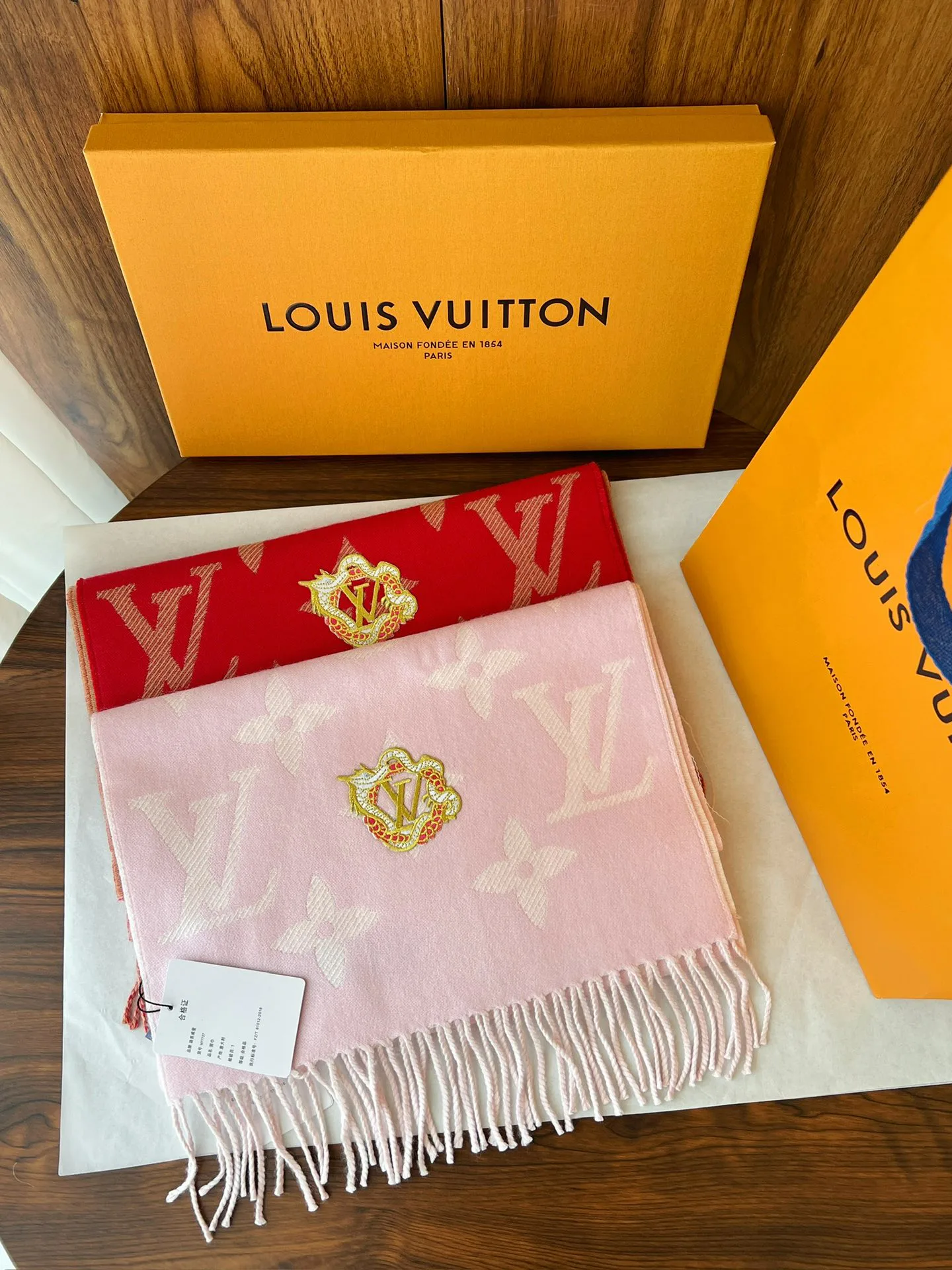 Шарфы Louis Vuitton 1437081