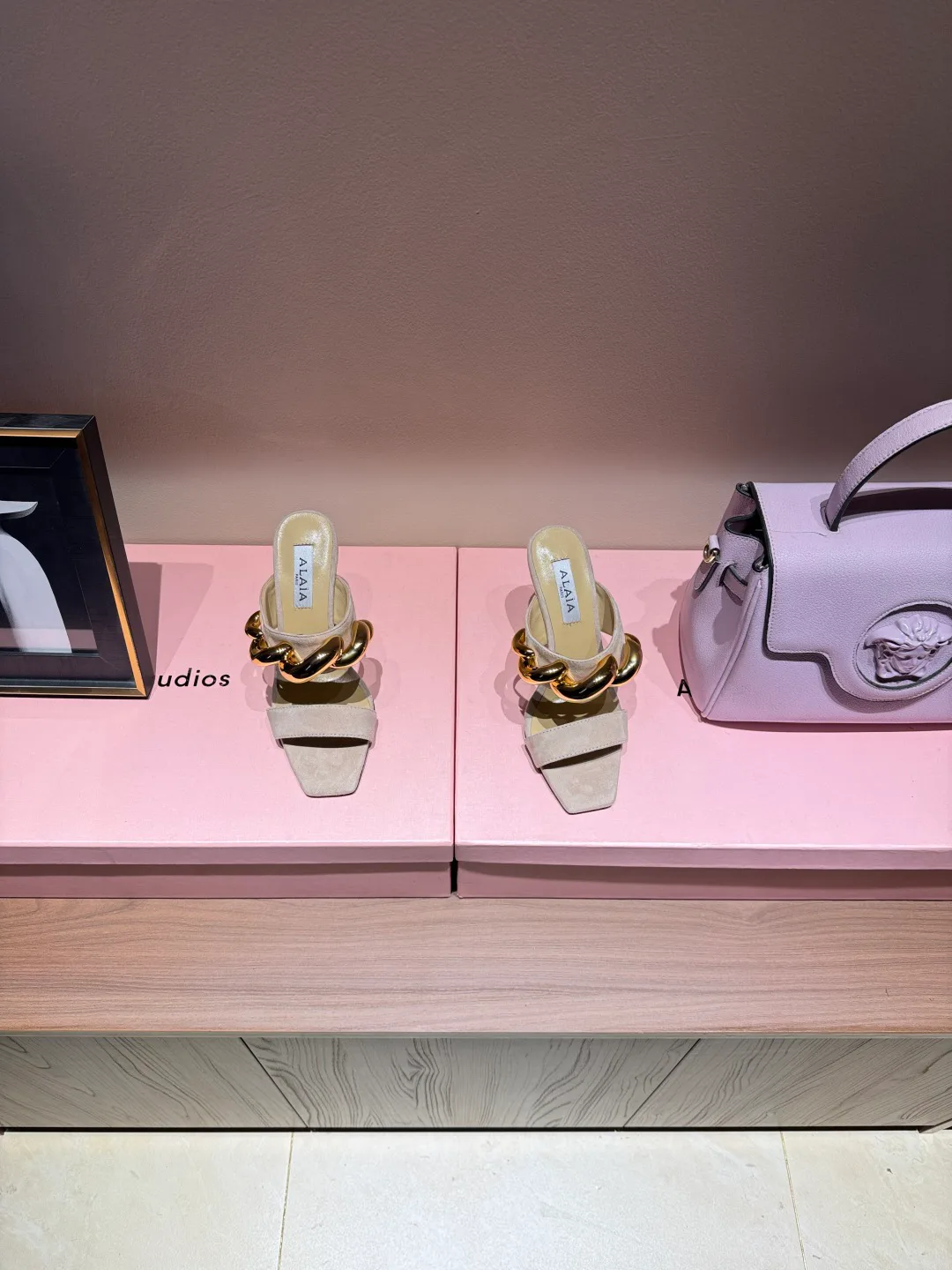 Босоножки Женские Alaia 1384895