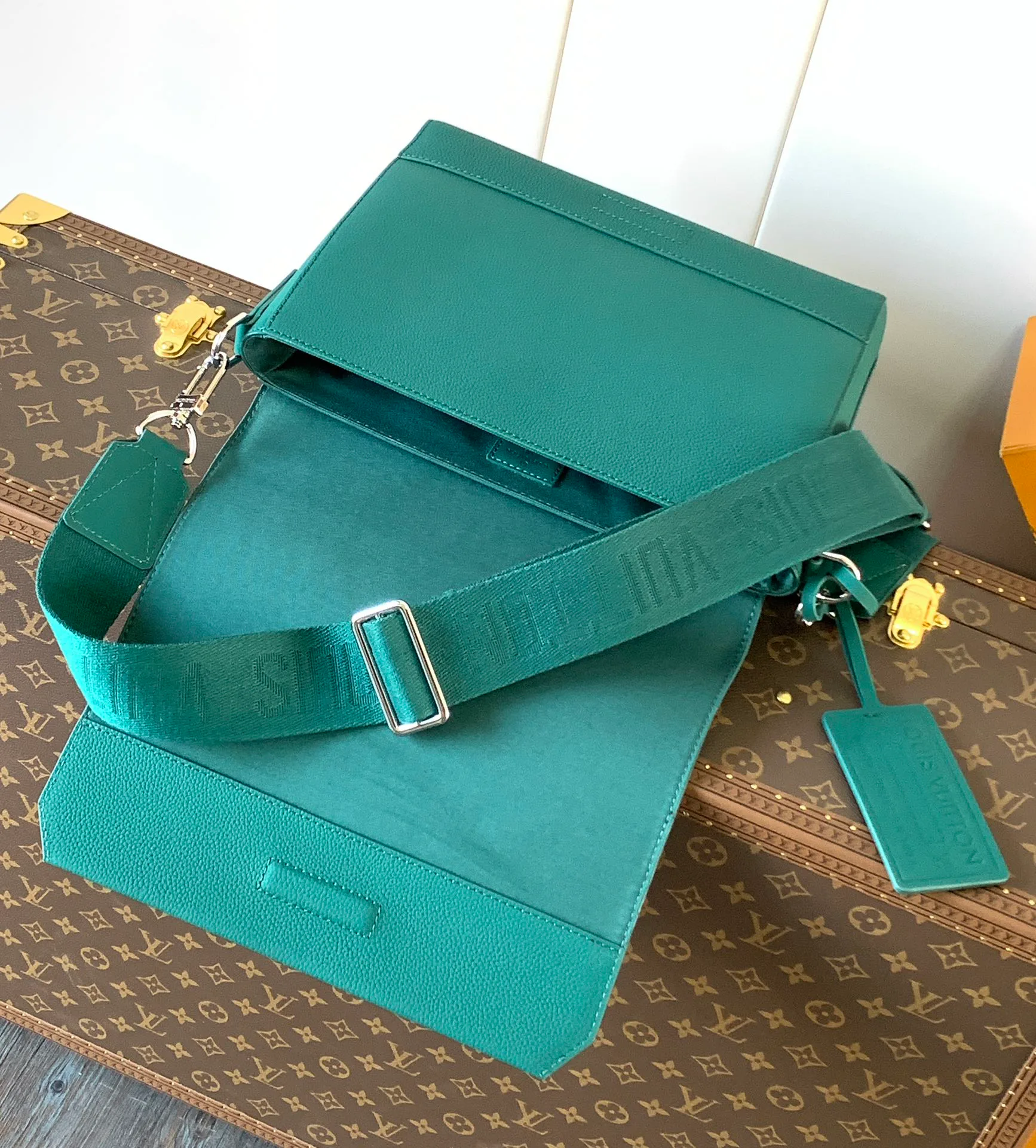 Сумки На Ремне Женские Louis Vuitton 21711