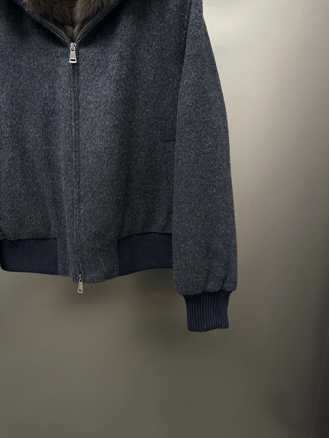 Куртки И Пуховики Женские Loro Piana 18761144
