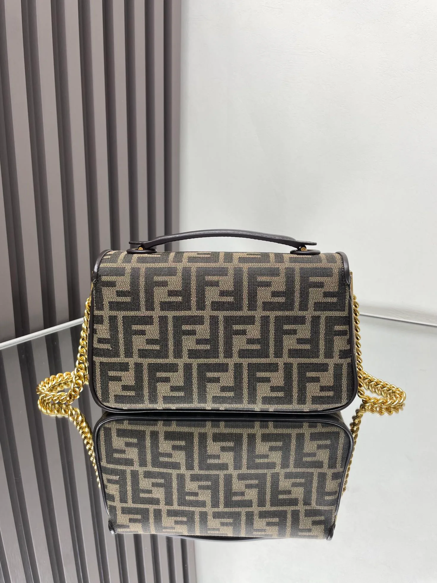 Классические Сумки Женские Fendi 13546251