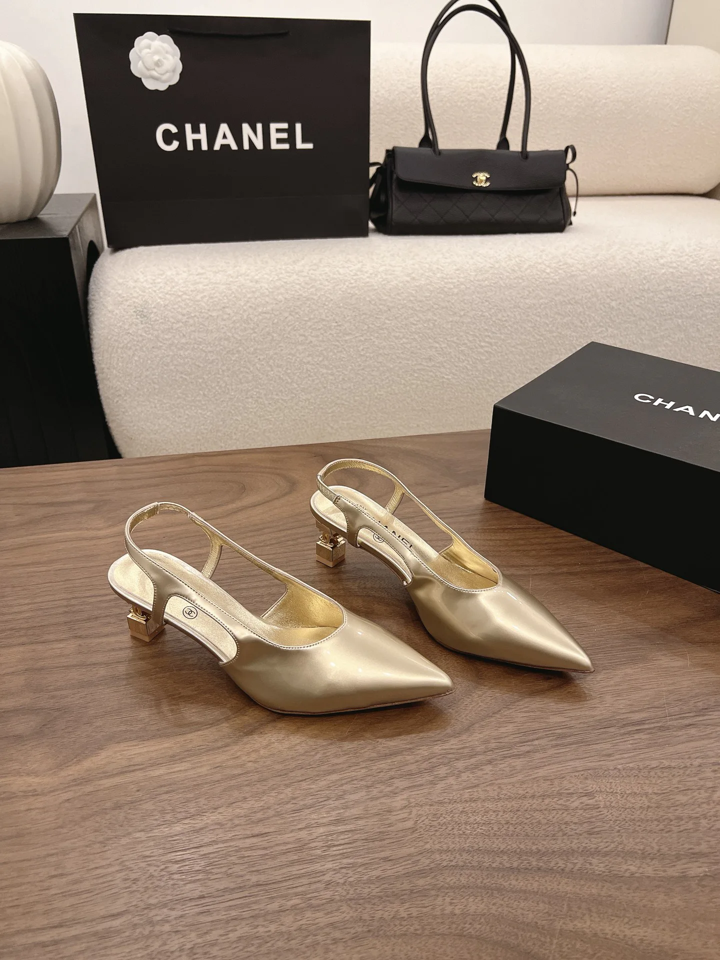 Туфли Женские Chanel 17342744