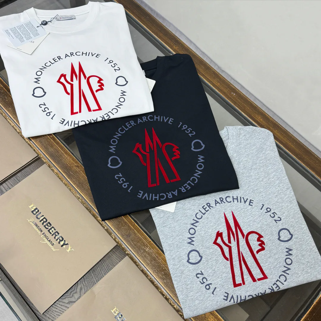 Футболки Женские Moncler 11885601