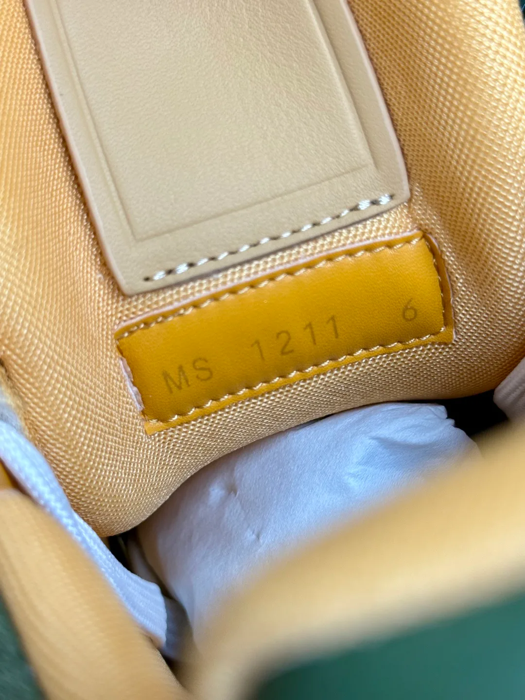 Кроссовки Мужские Louis Vuitton 19036043