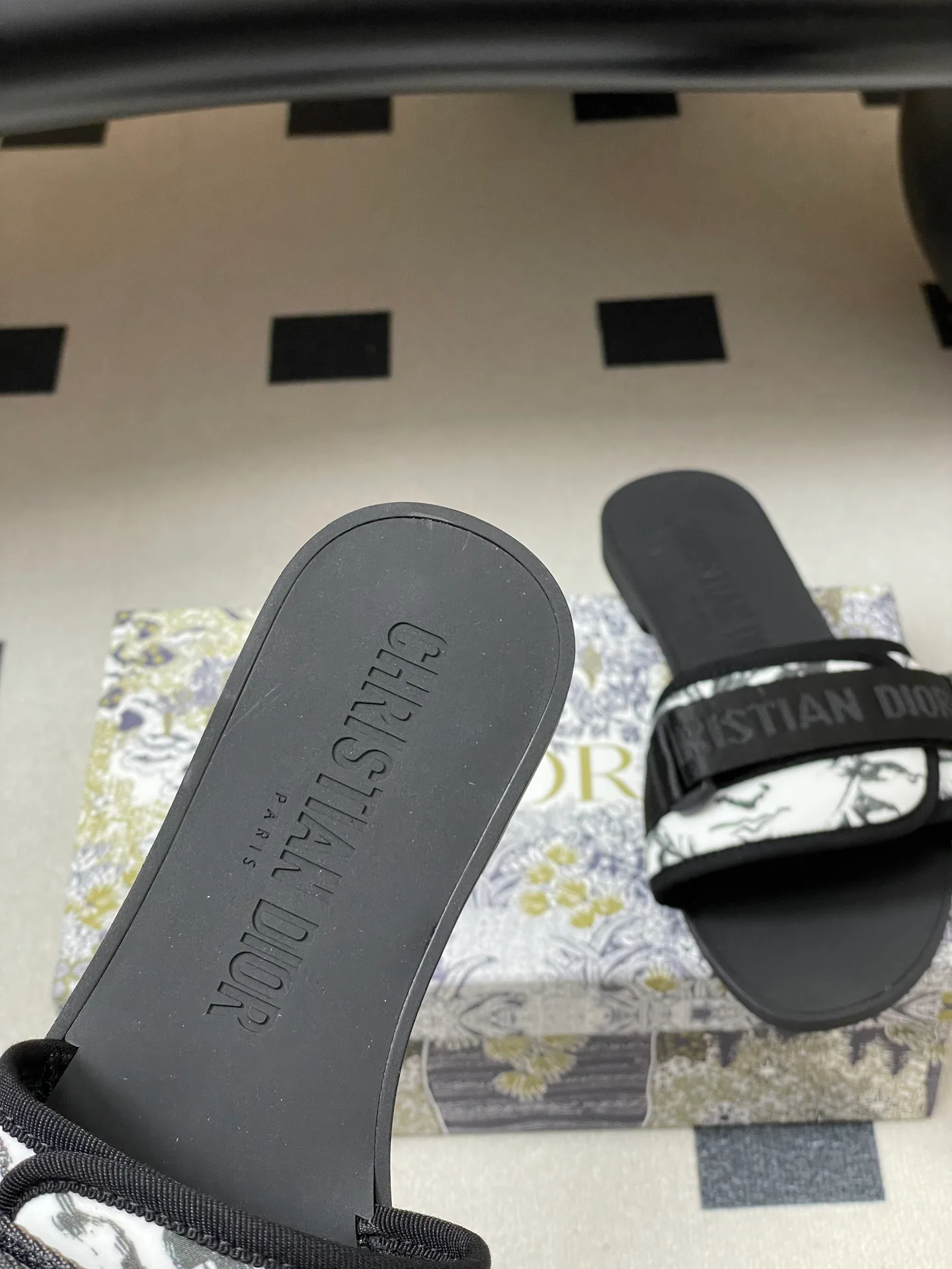 Шлепанцы Женские Christian Dior 1677130