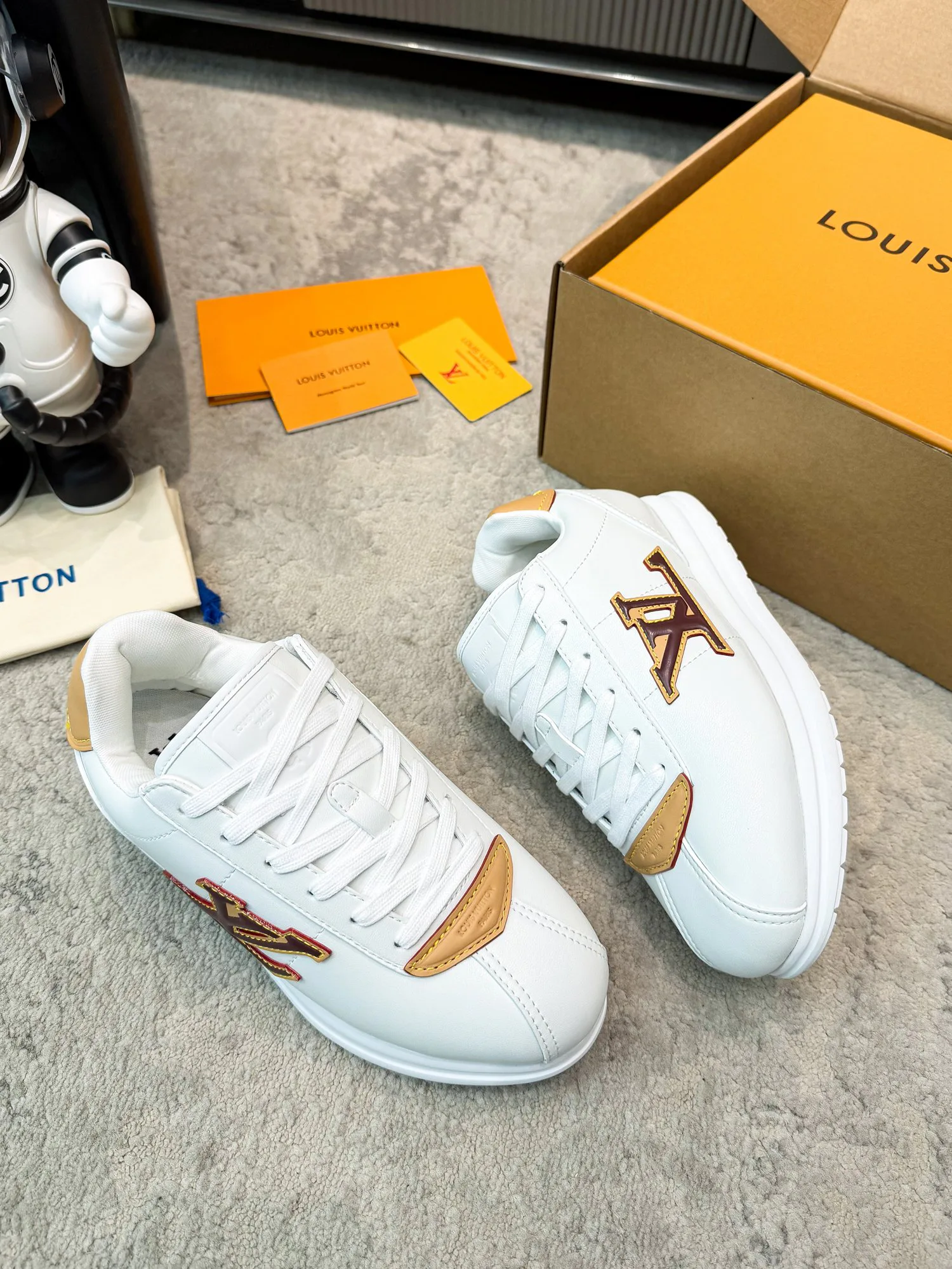 Кроссовки Женские Louis Vuitton 9158846