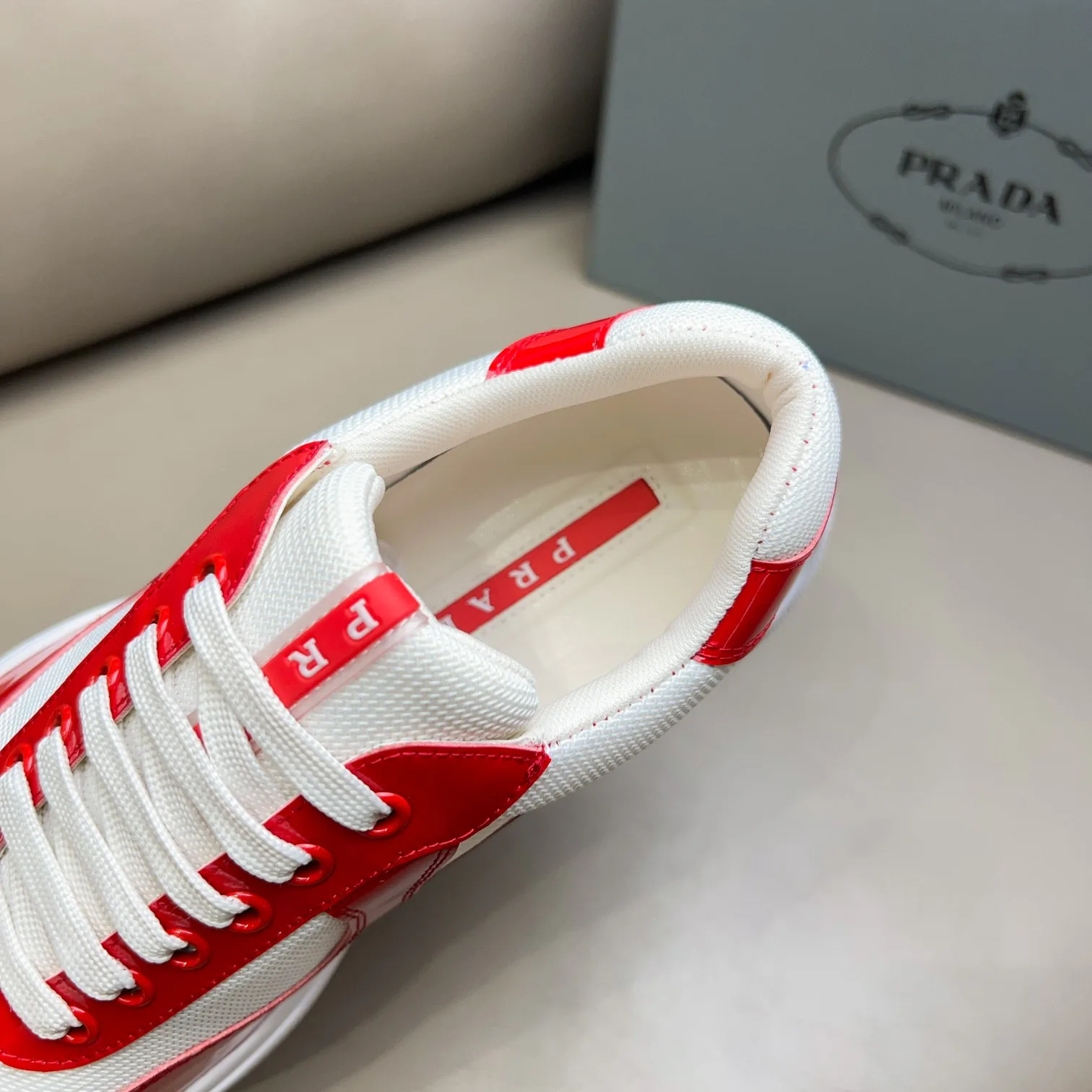 Кроссовки Женские Prada 17636248