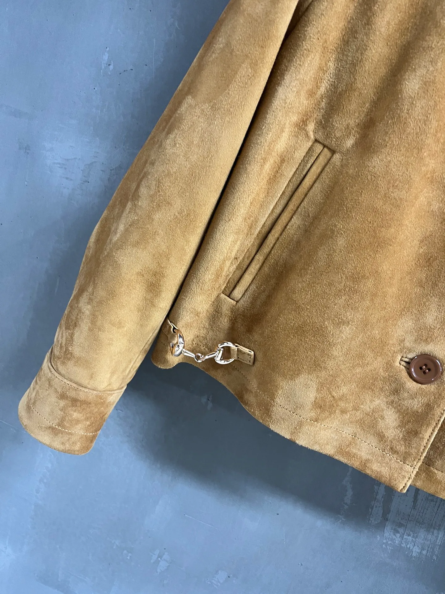 Кожаные Куртки И Дублёнки Женские Gucci 10617910