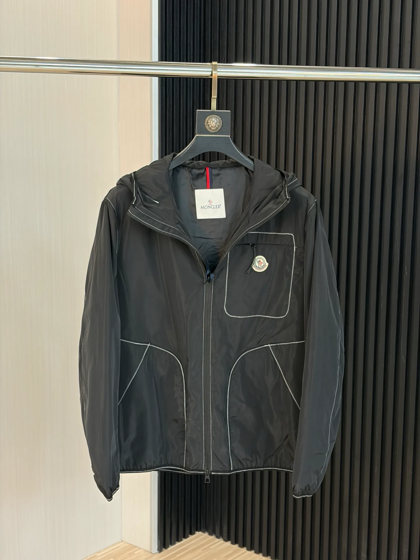 Куртки И Пуховики Мужские Moncler 18218448