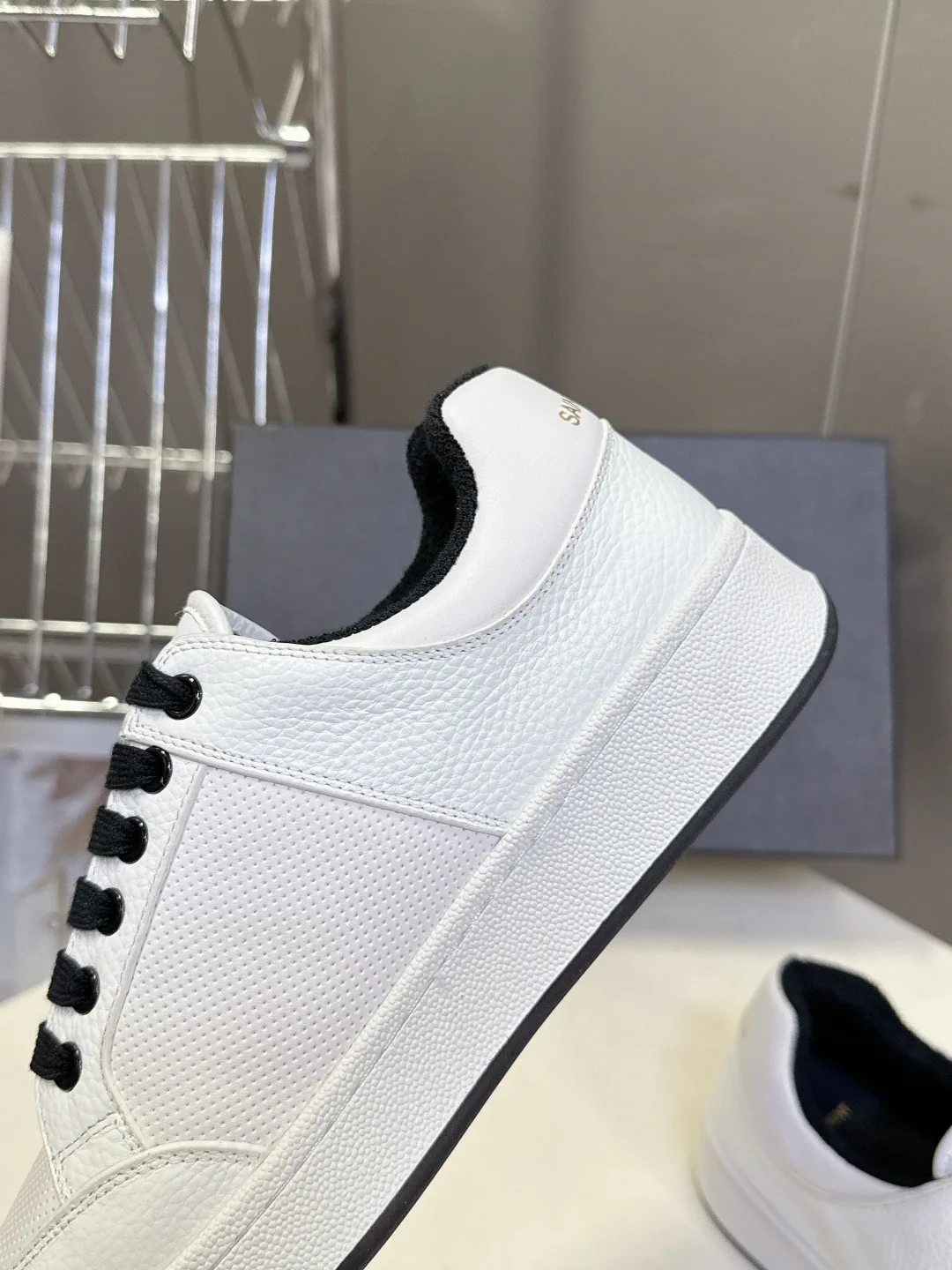 Кроссовки Женские Saint Laurent 809382