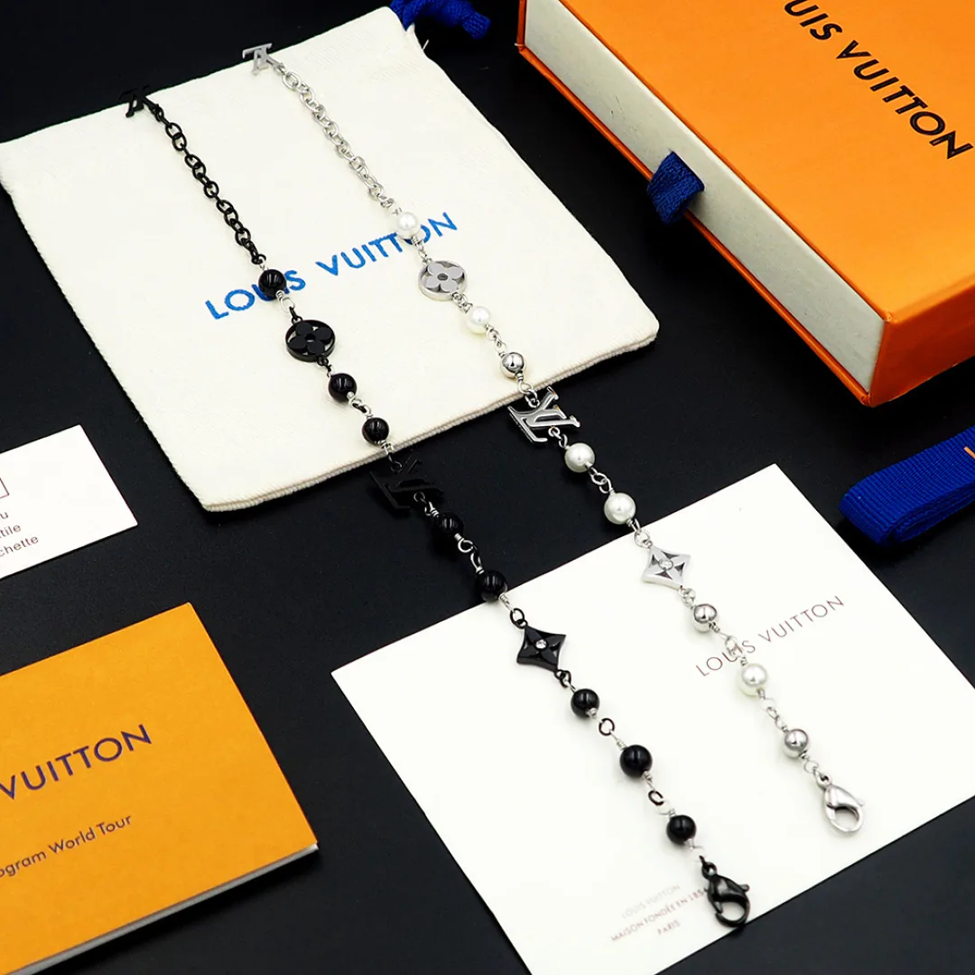 Бижутерия Louis Vuitton 11011201