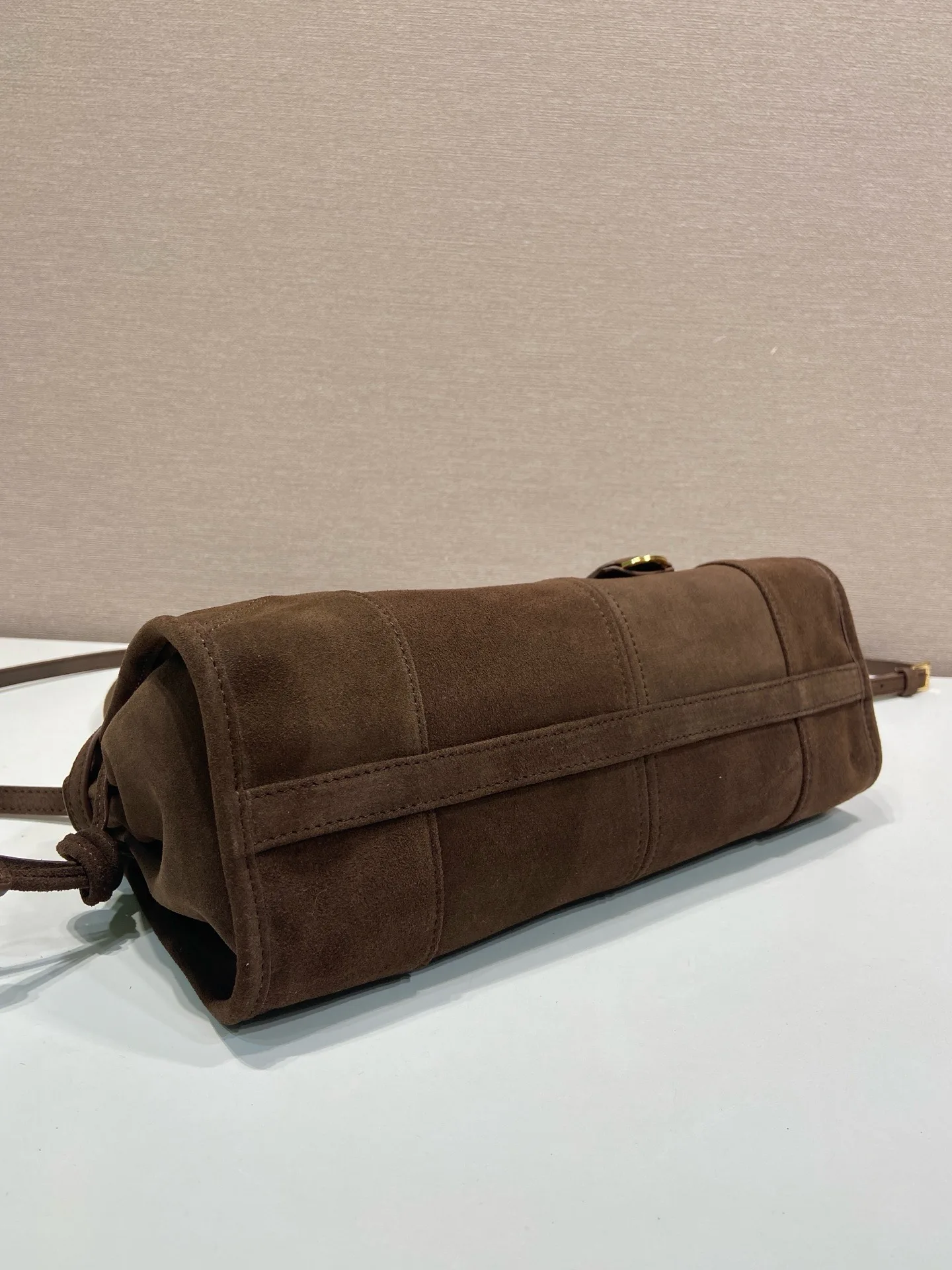 Классические Сумки Женские Prada 18237651