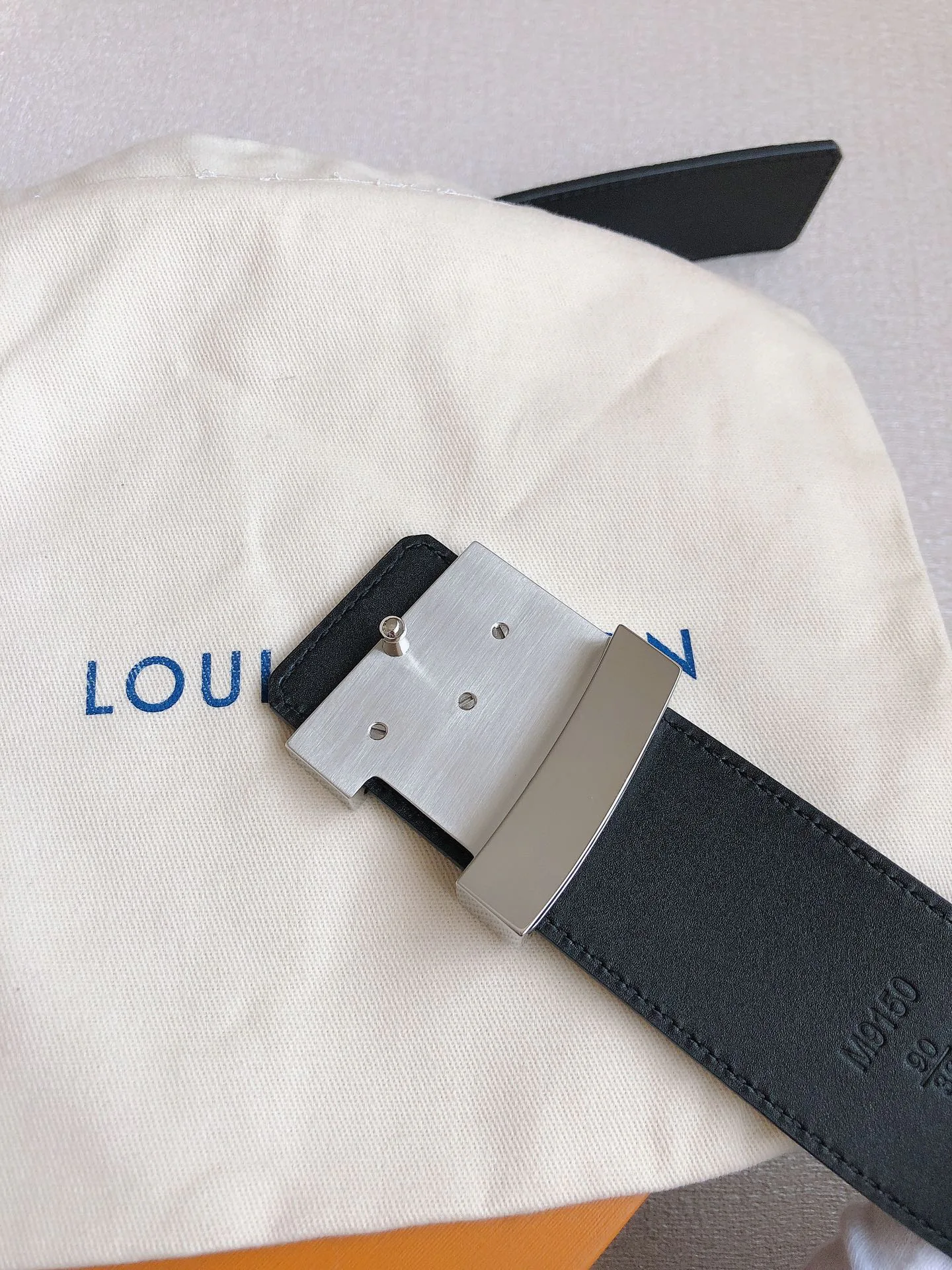 Ремни Louis Vuitton 14563622