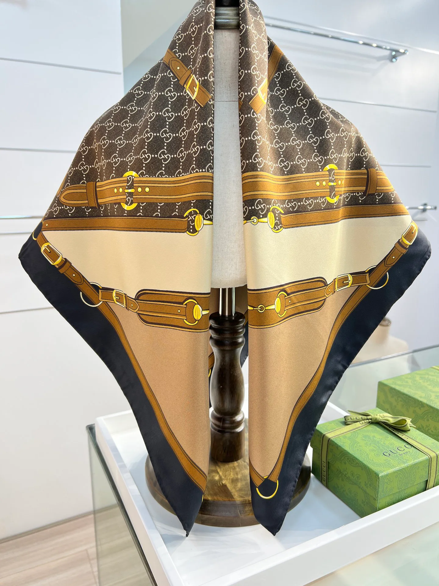 Шарфы Gucci 949421