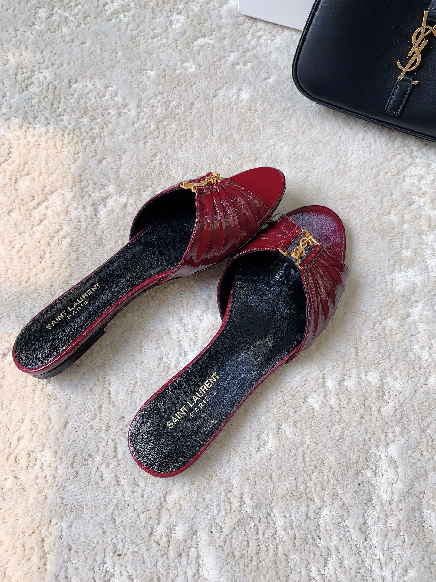 Шлепанцы Женские Saint Laurent 13565777