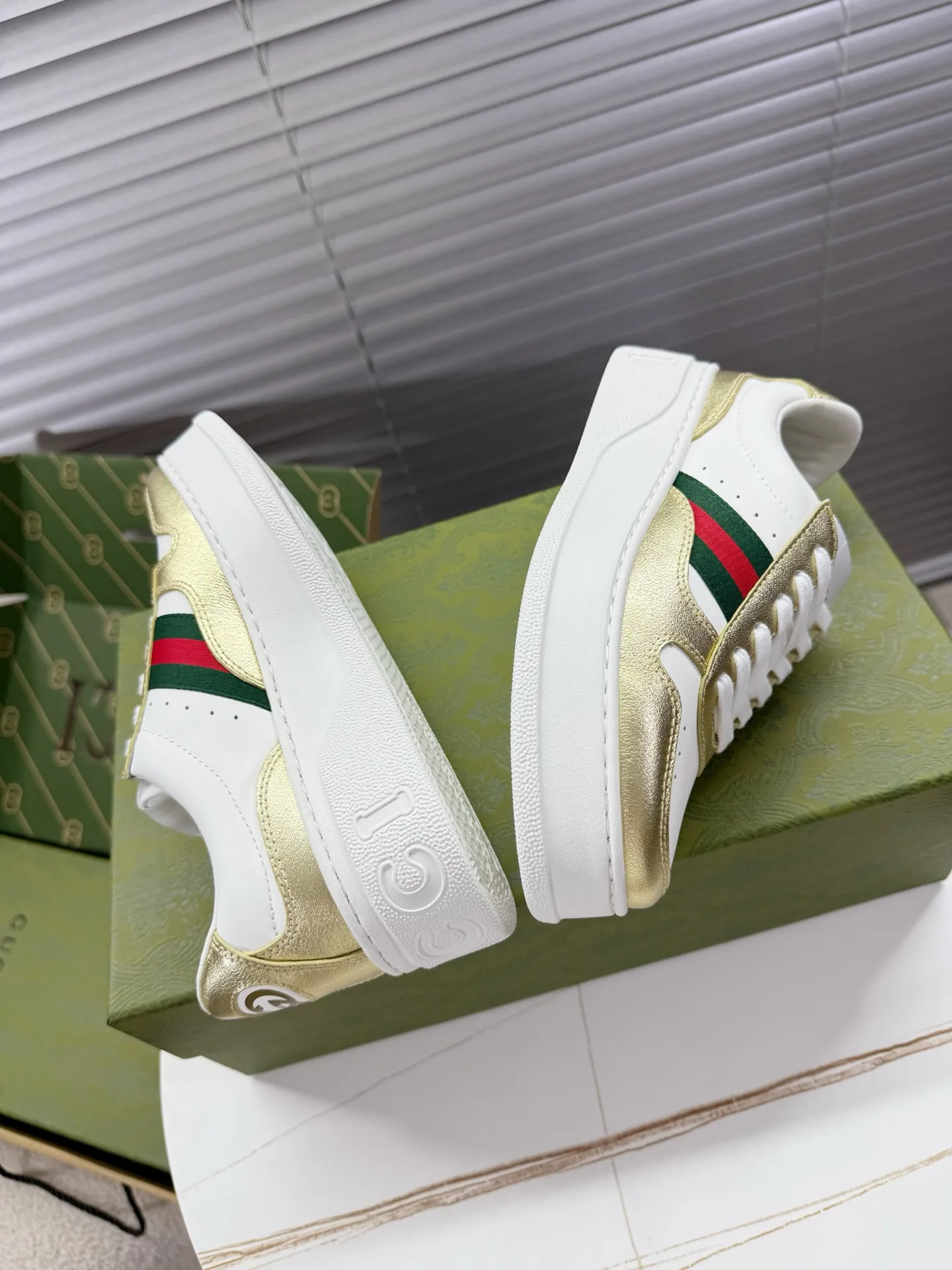 Кеды Женские Gucci 13287303