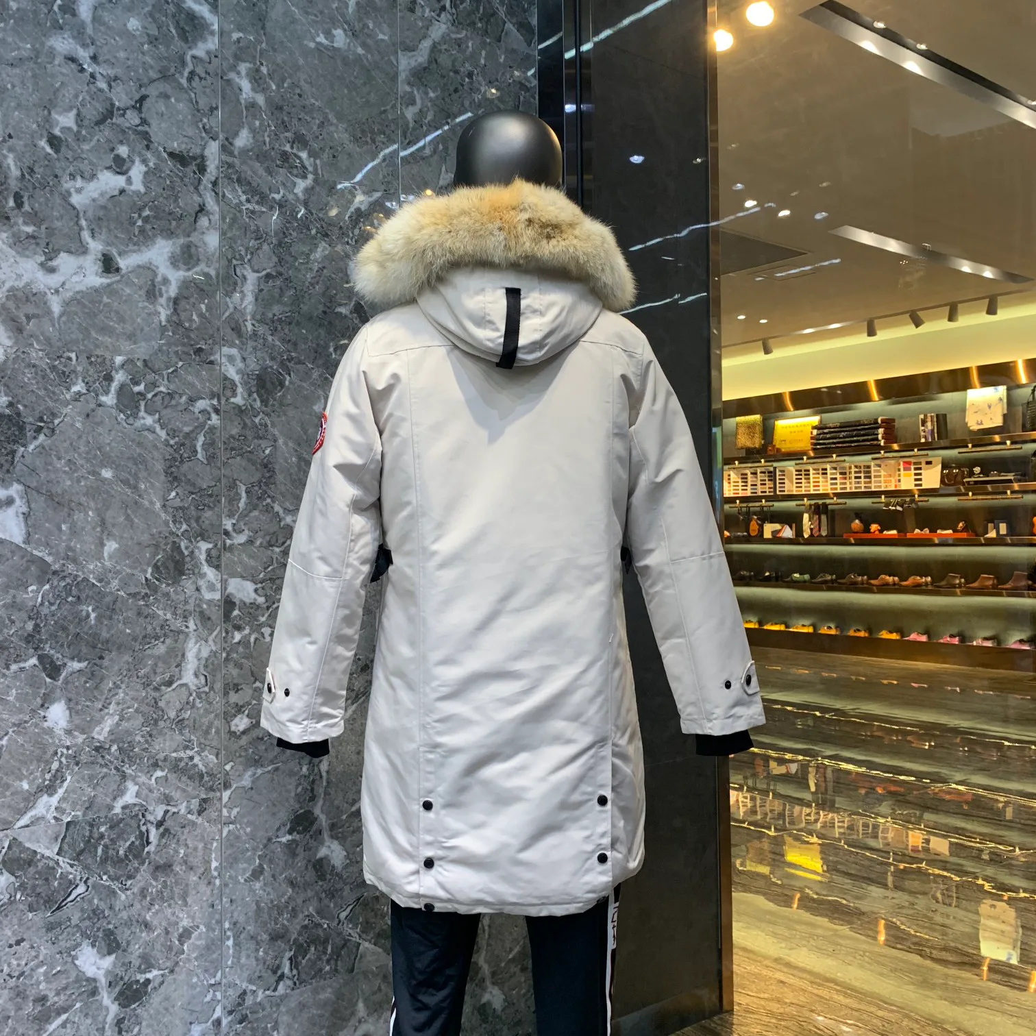 Куртки И Пуховики Женские Canada Goose 64140