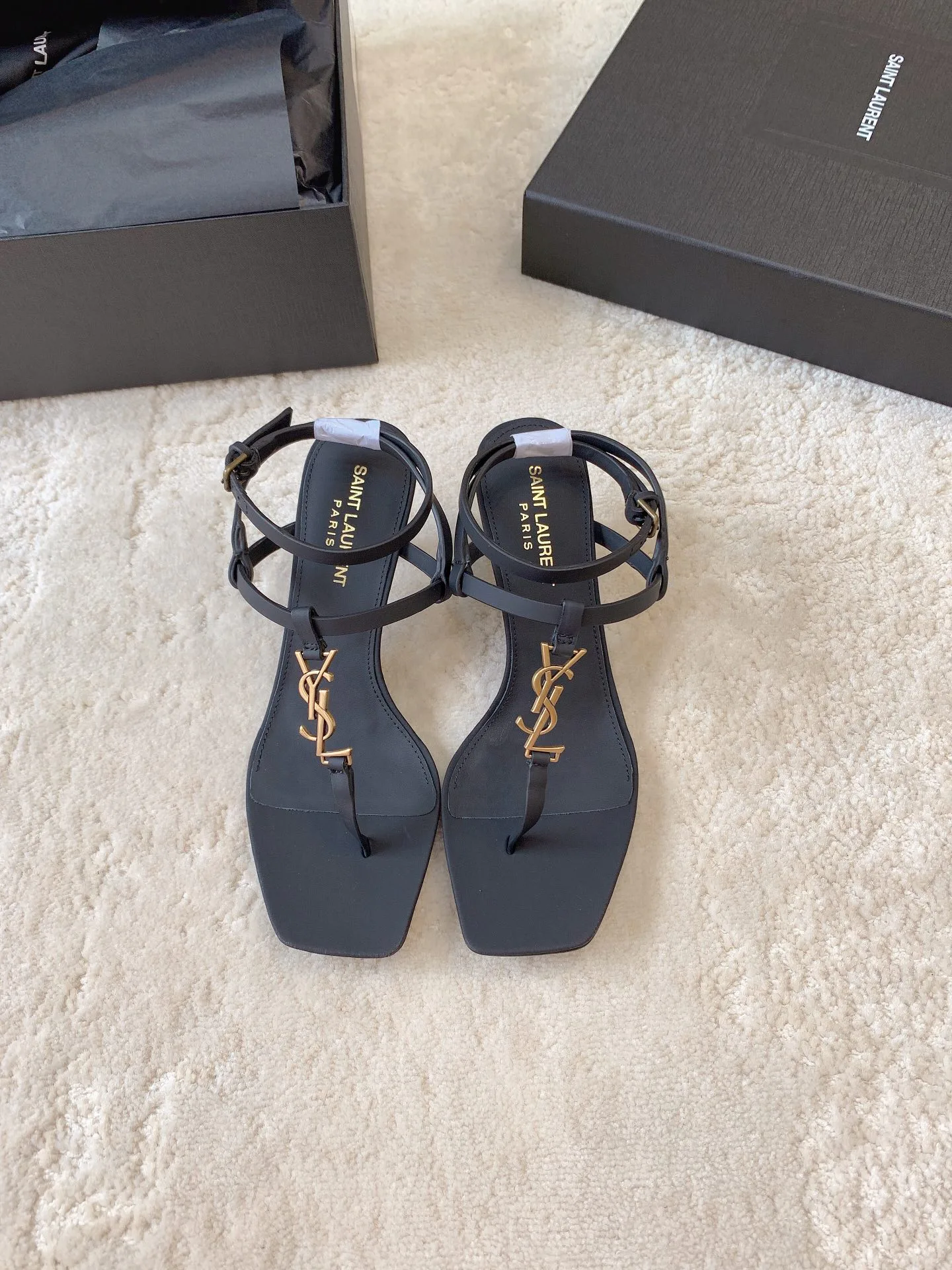 Босоножки Женские Saint Laurent 4289043