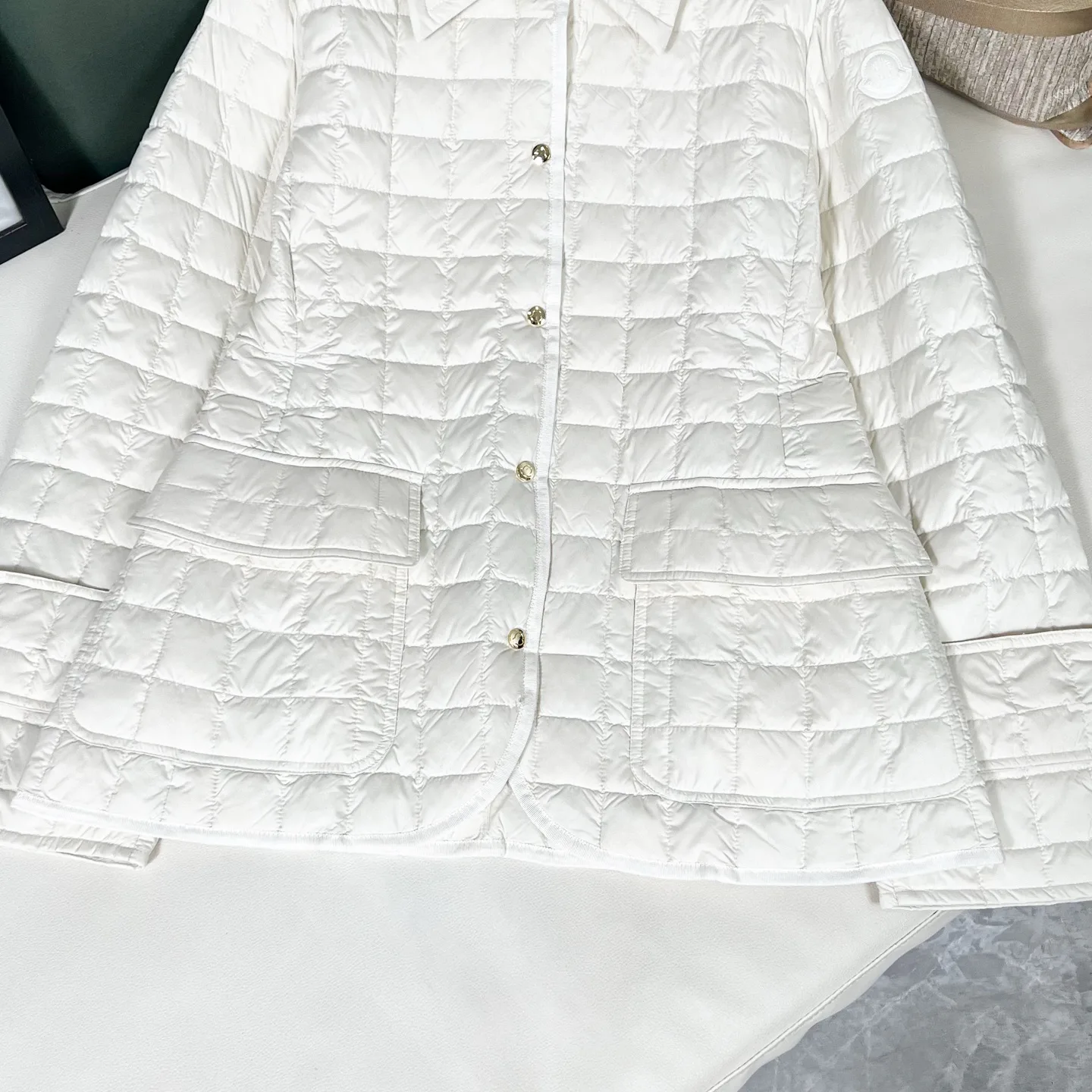 Куртки И Пуховики Женские Moncler 19116423