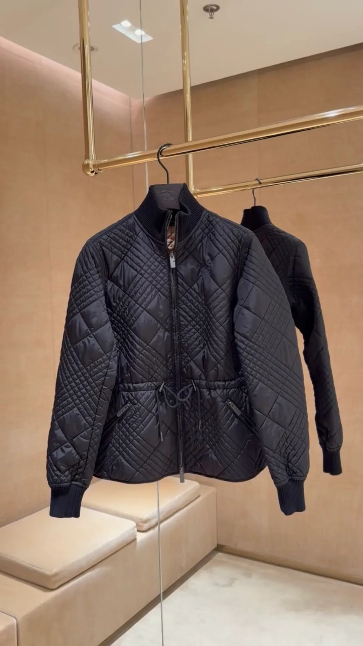 Куртки И Пуховики Женские Burberry 18145476