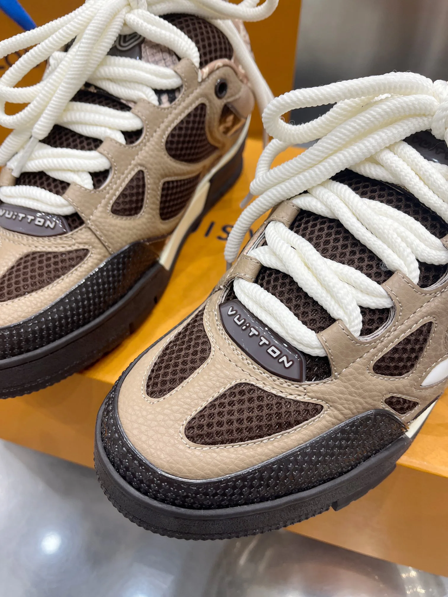 Кроссовки Женские Louis Vuitton 1141905