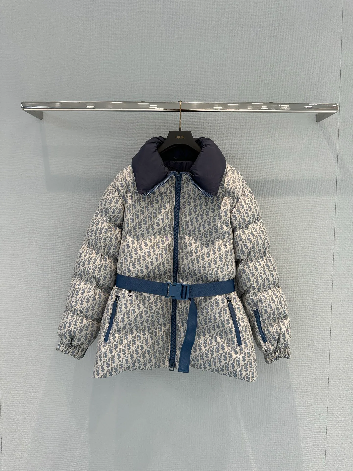 Куртки И Пуховики Женские Christian Dior 19772154